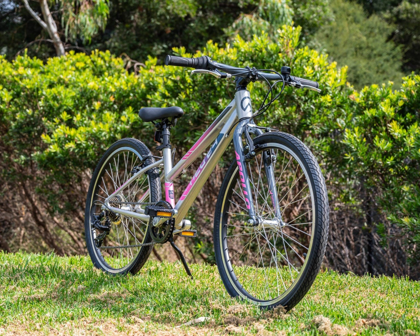 24" Apollo Neo  7 Speed Girls