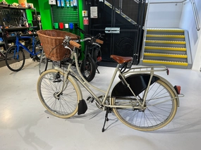 Achielle Dutch female bike with basket  2012