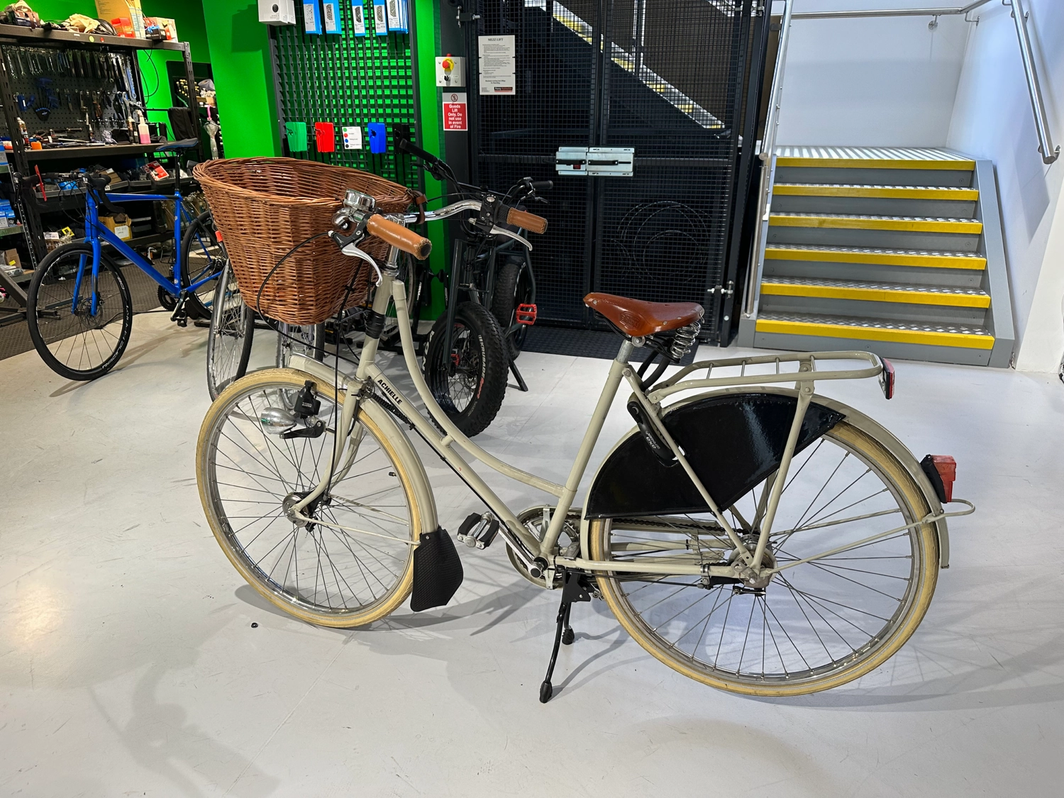 Achielle Dutch female bike with basket  2012