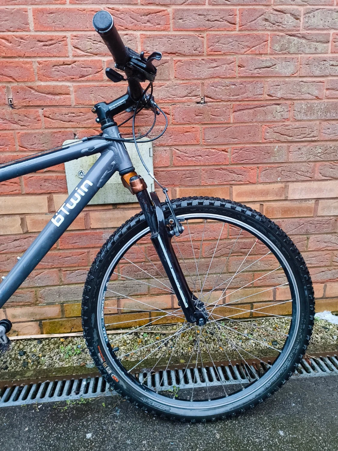 B'TWIN Rockrider 520 (26" Wheels, Medium Frame) 2008