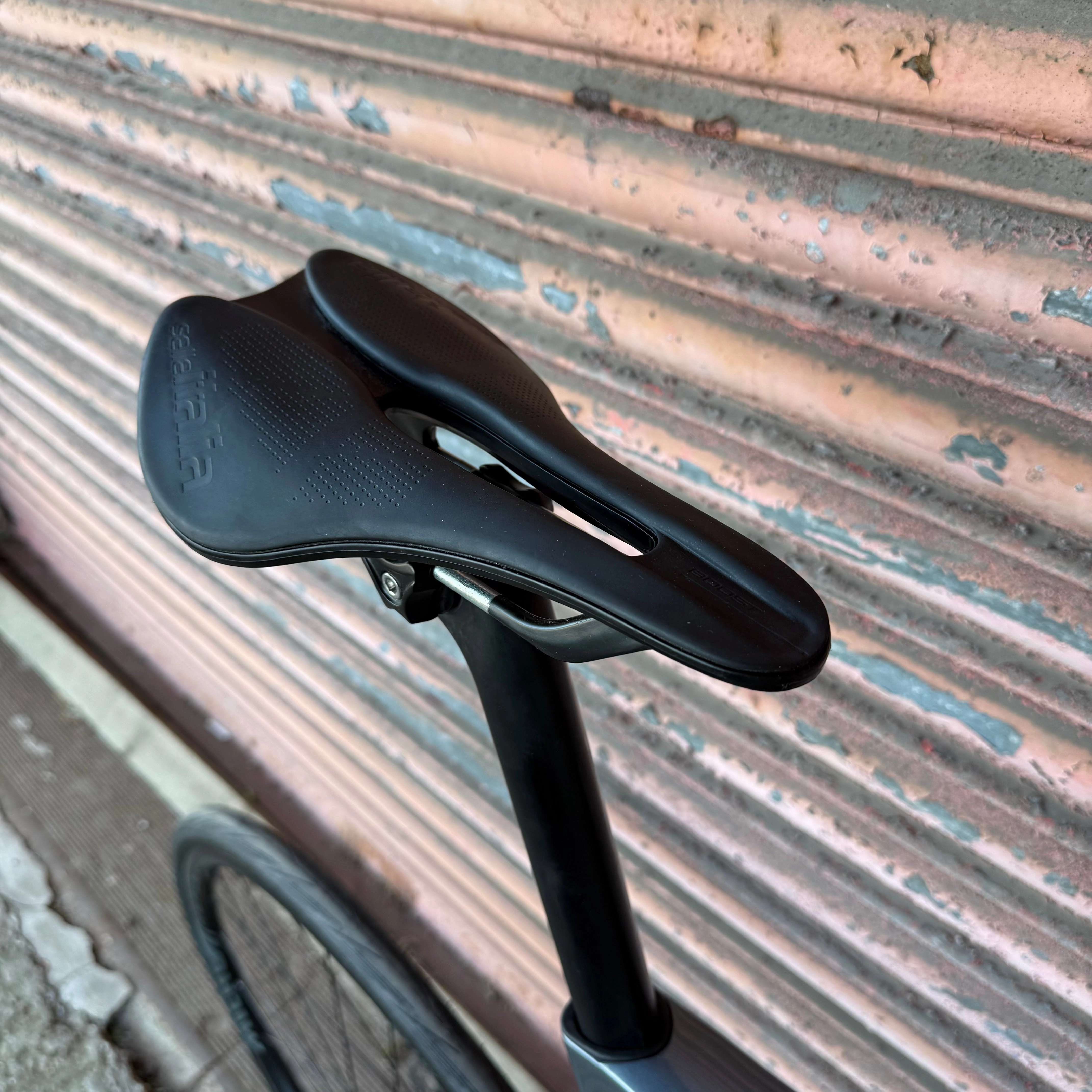 Basso Astra Shimano 105 Di2 Carbon Disc Road Bike - XL 58cm