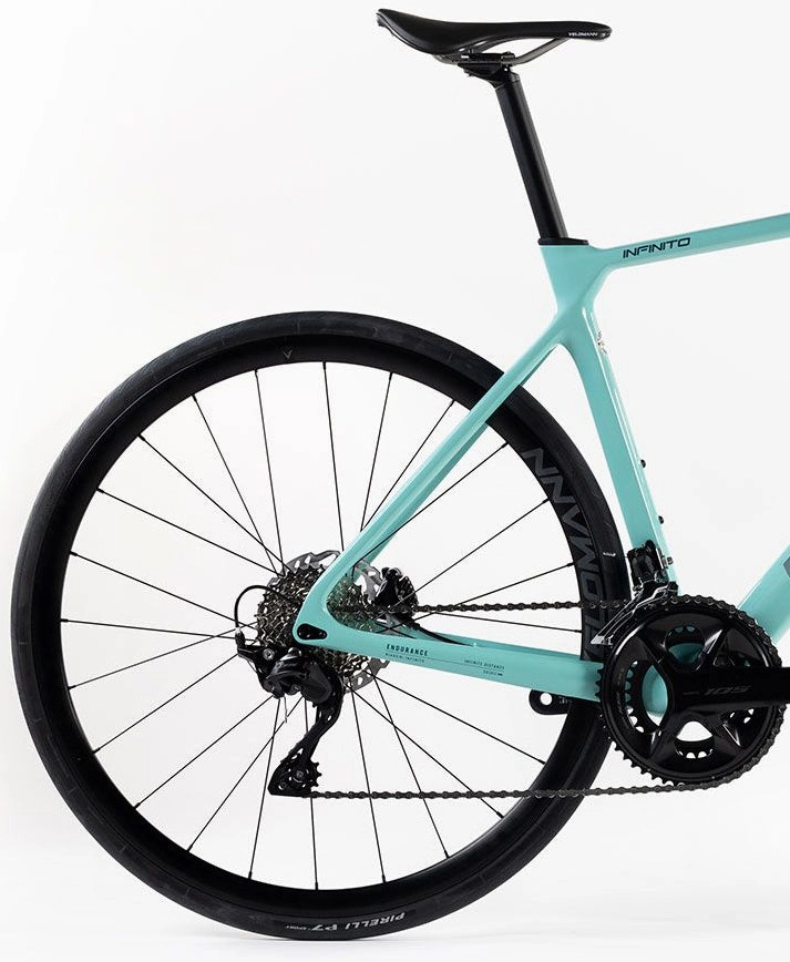 Bianchi Infinito Ultegra Di2 Carbon Road Bike 2025 - Celeste