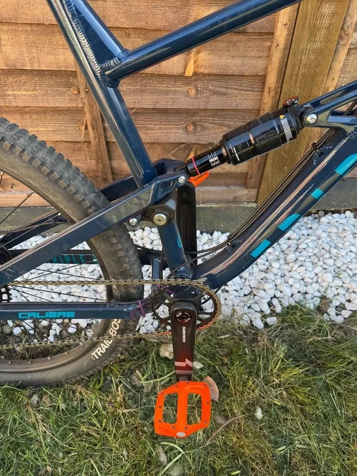 Calibre TRIPLE B 2021