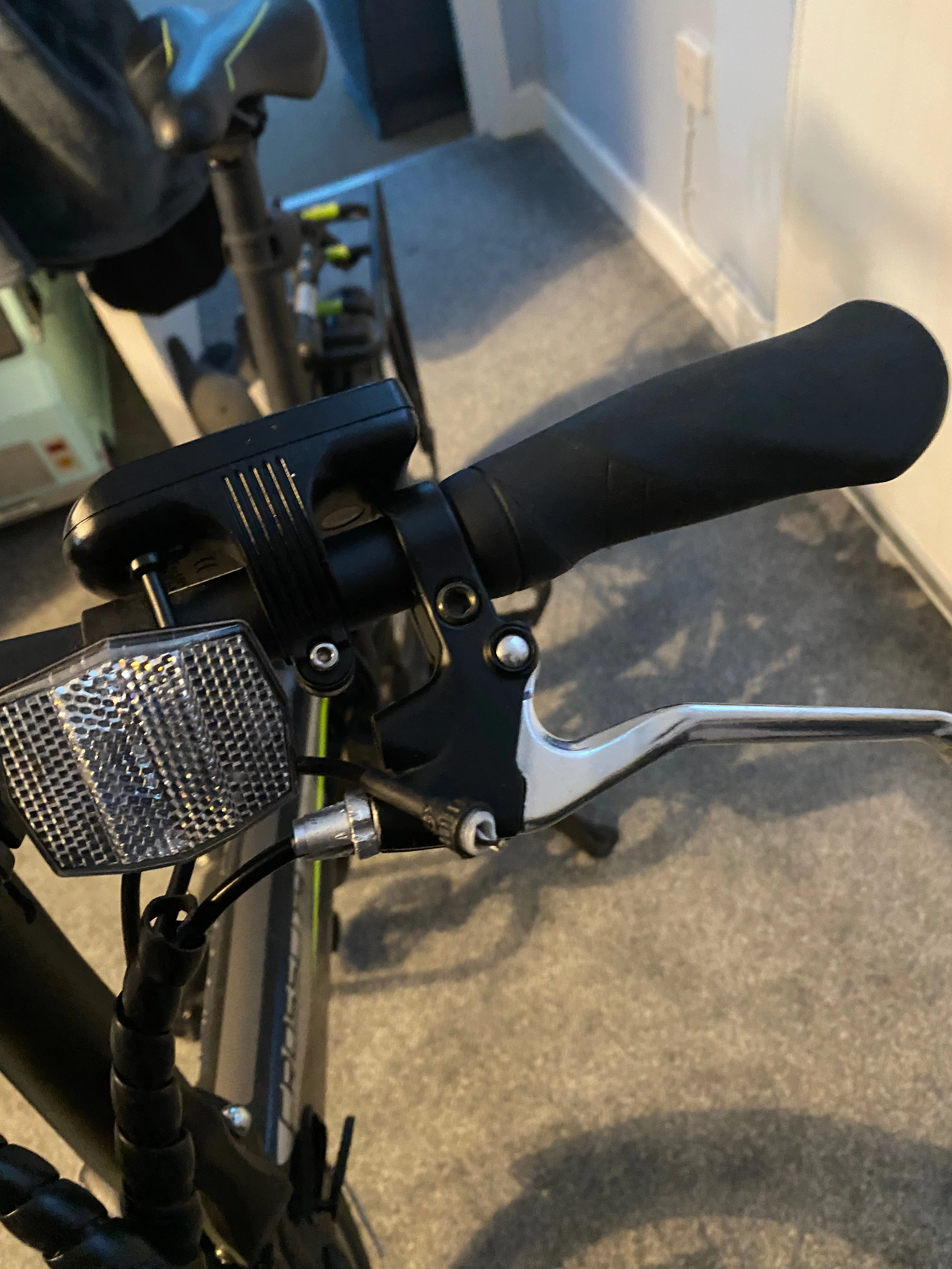 Carrera Axle Mens Hybrid Bike 2021