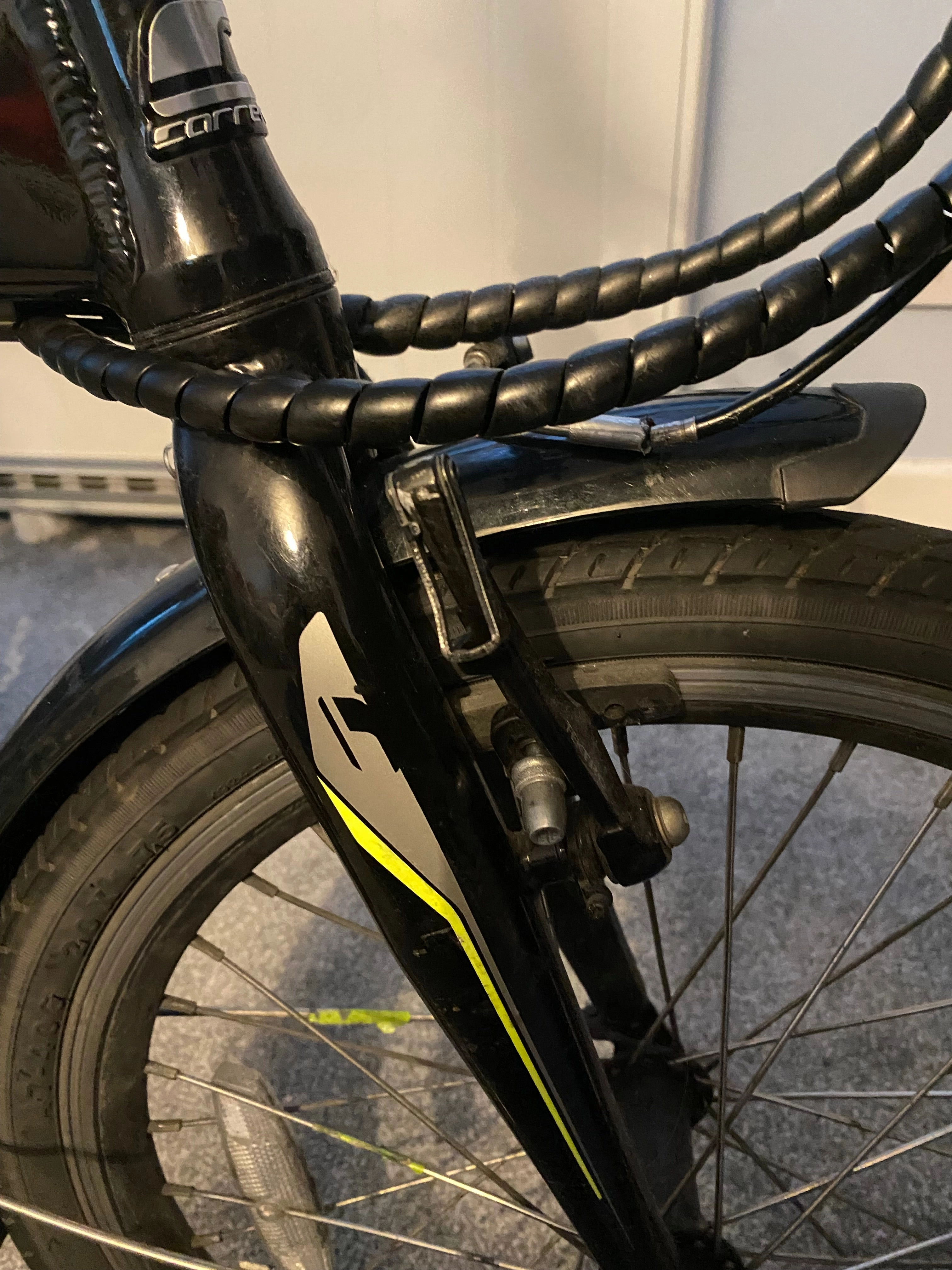 Carrera Axle Mens Hybrid Bike 2021