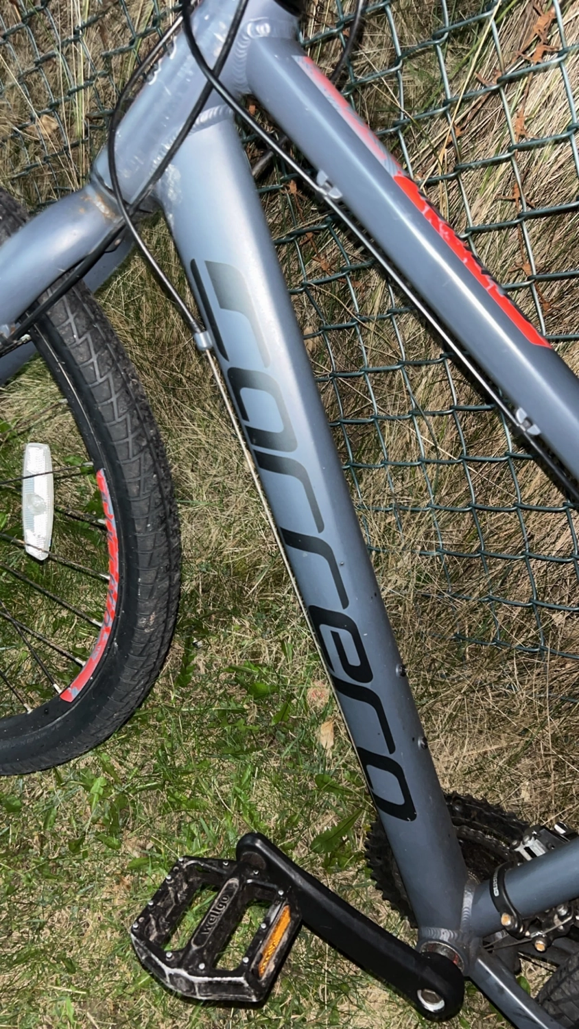Carrera Axle Mens Hybrid Bike 2021