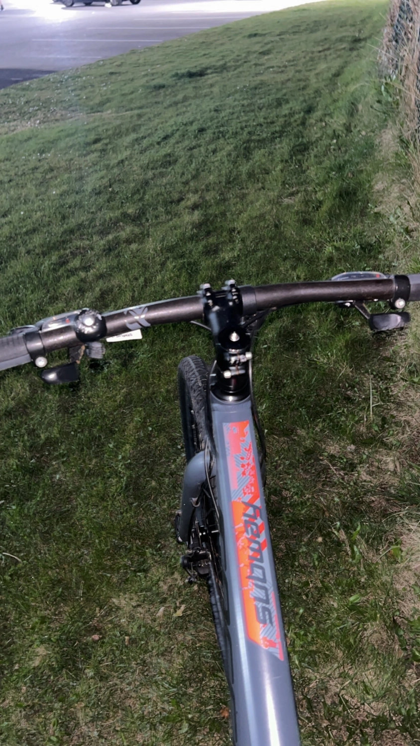 Carrera Axle Mens Hybrid Bike 2021