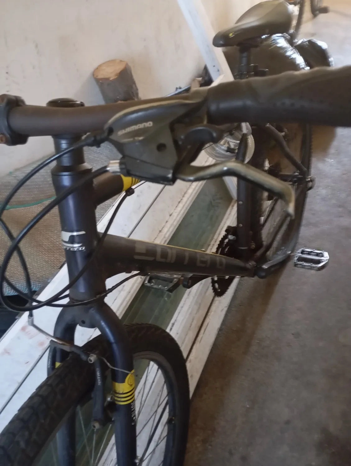 Carrera Parva Mens Hybrid Bike 2020