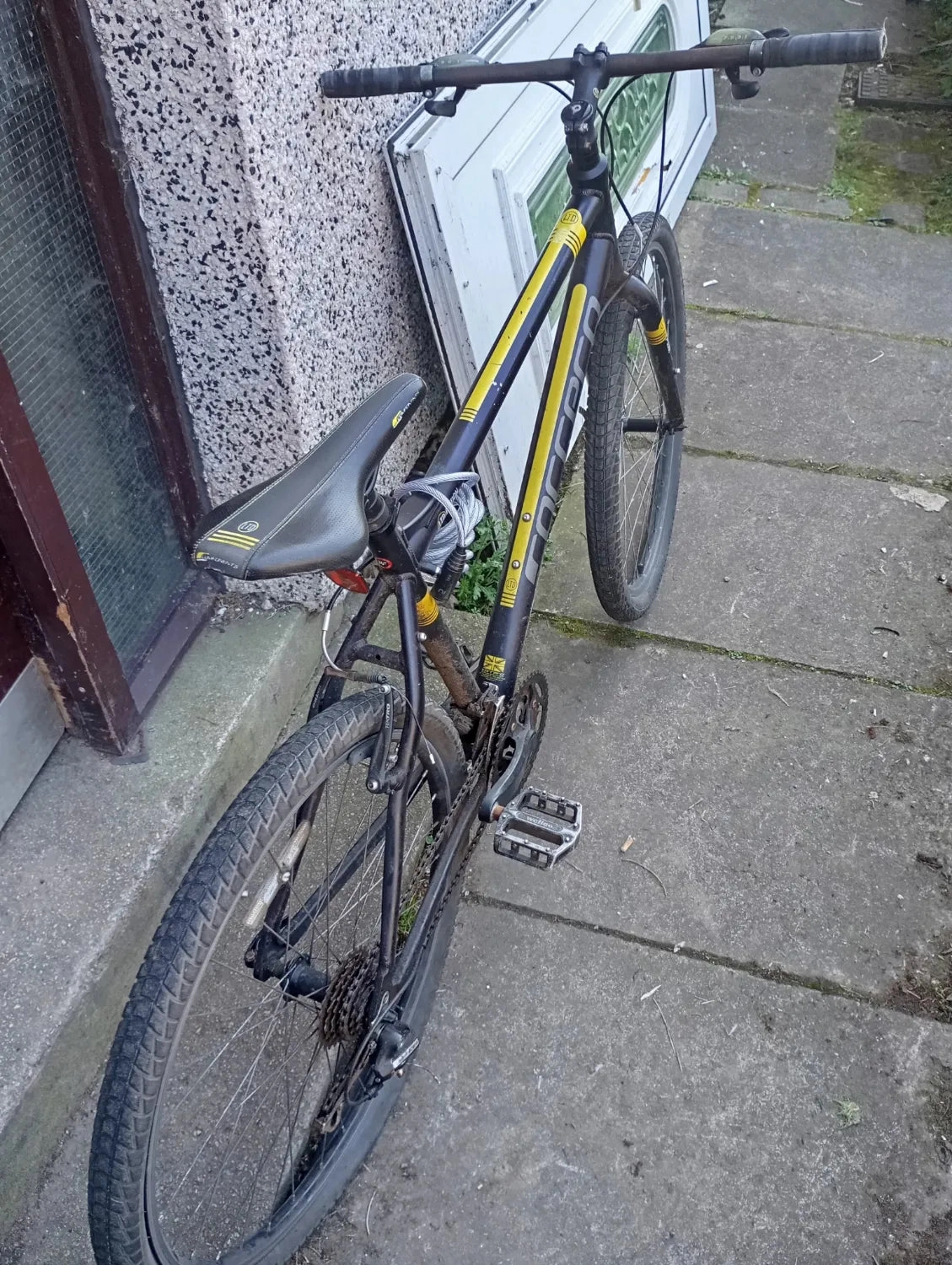 Carrera Parva Mens Hybrid Bike 2020