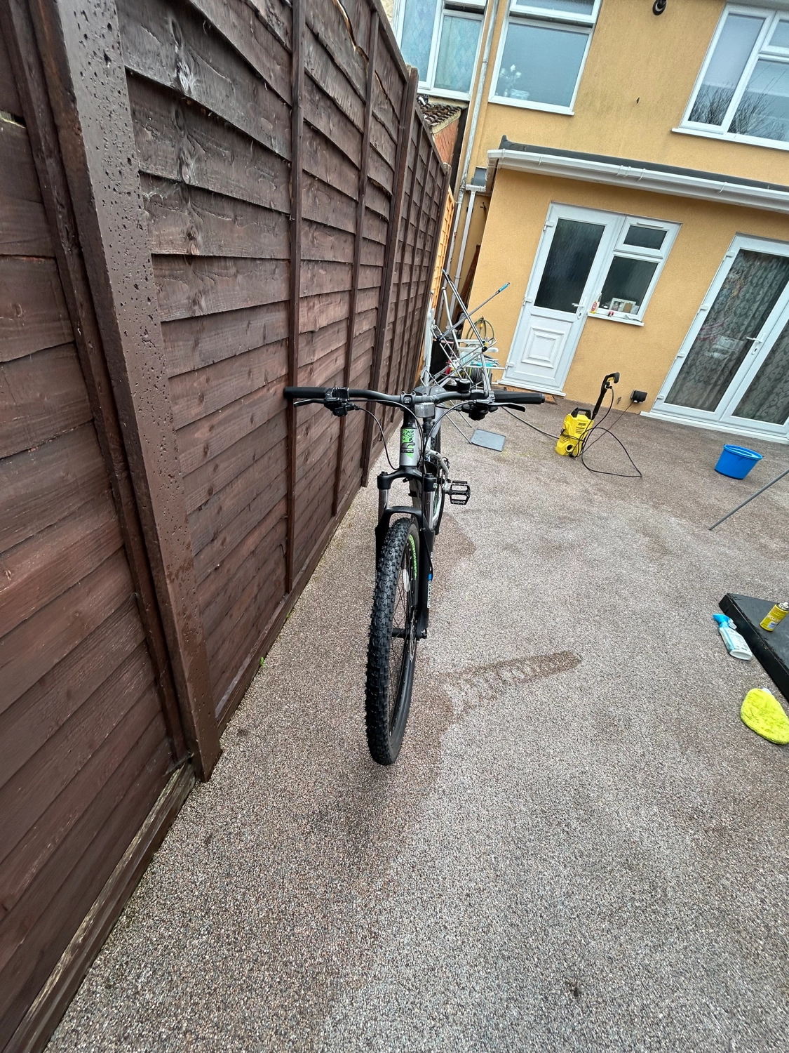 Carrera Valour Disc Mens Mountain Bike 2020