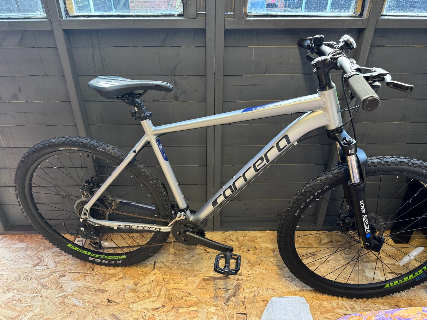 Carrera Valour Disc Mens Mountain Bike 2023