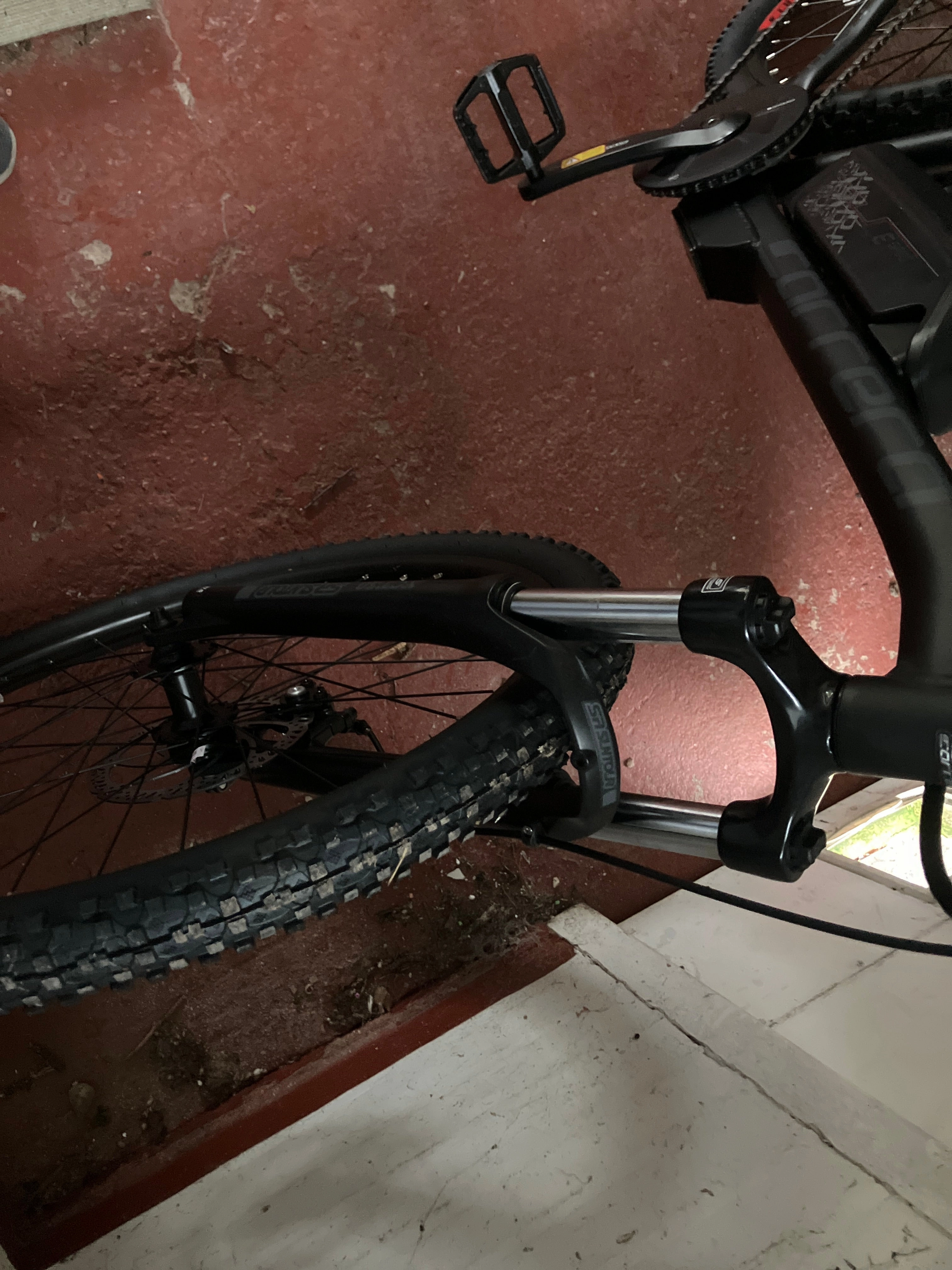 Carrera Vengeance E Mens Electric Mountain Bike Shimano 2.1 2023