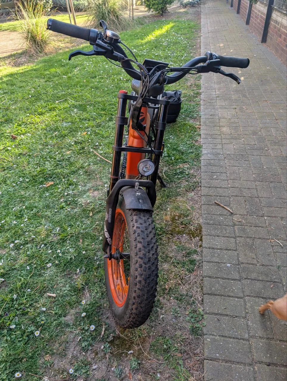 Cyrusher Kommoda 2020