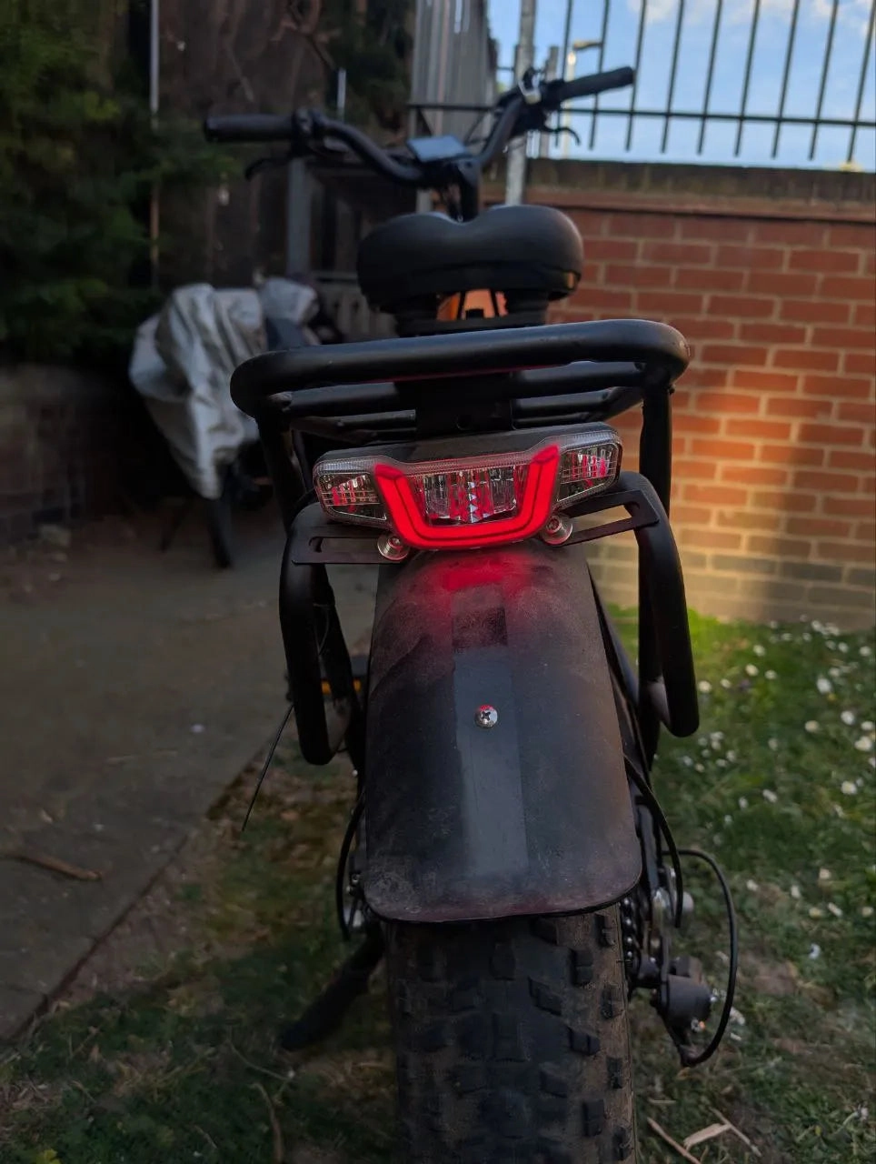 Cyrusher Kommoda 2020