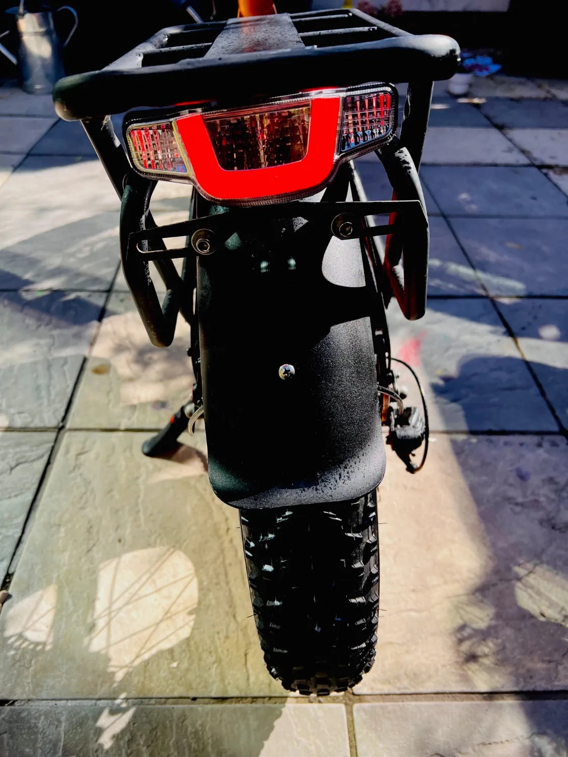 Cyrusher Kommoda 2022