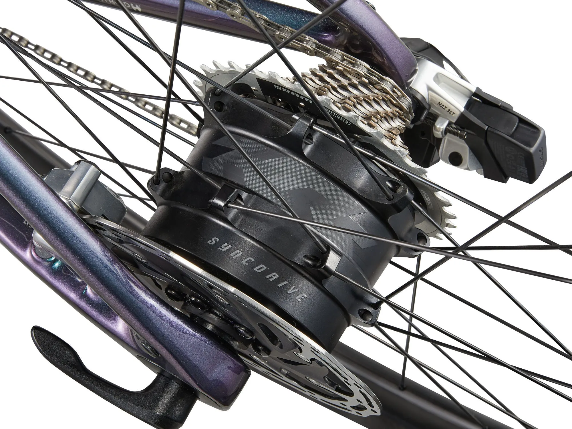 Defy Advanced E  Elite 0 (2025)