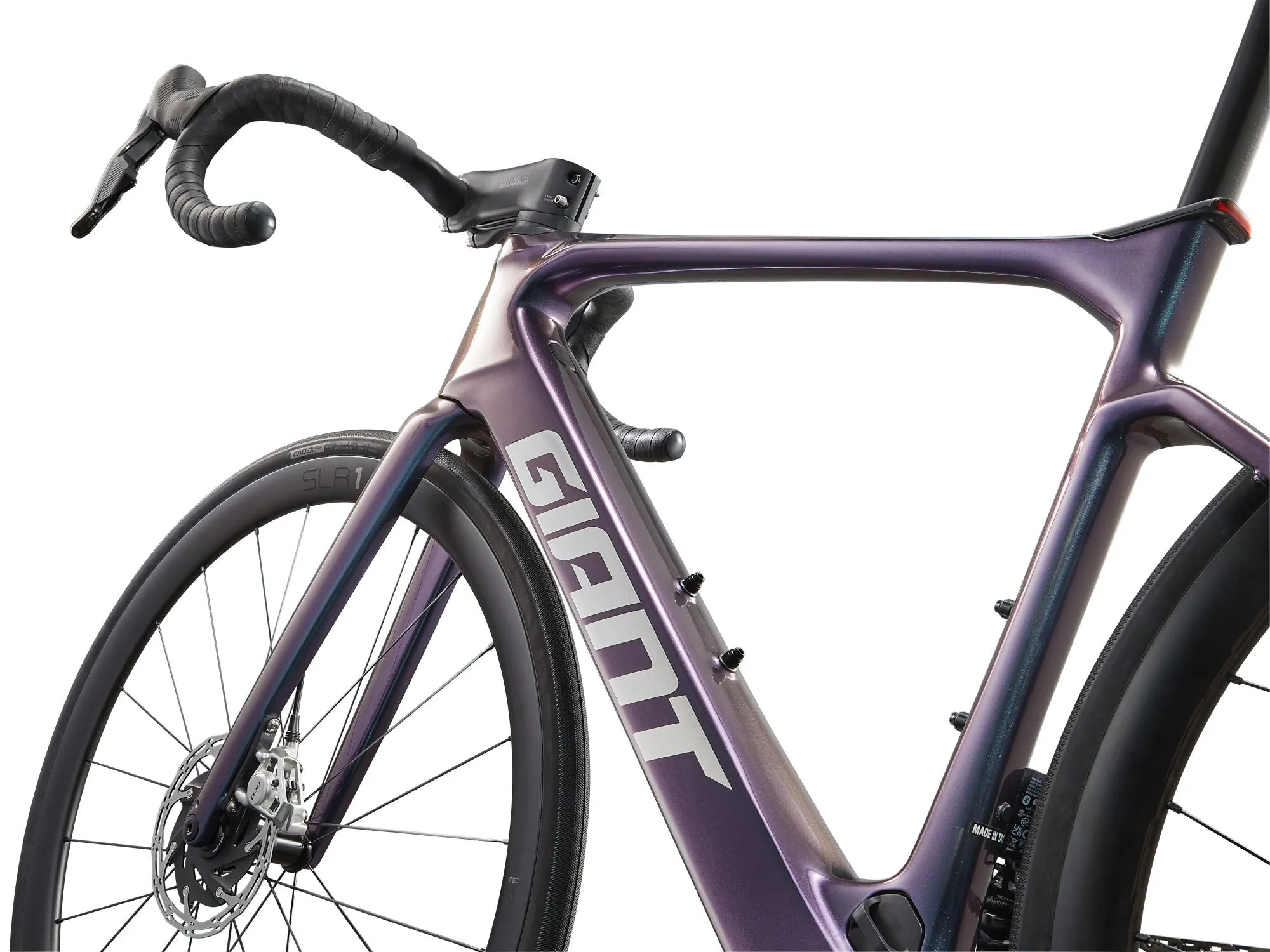 Defy Advanced E  Elite 0 (2025)
