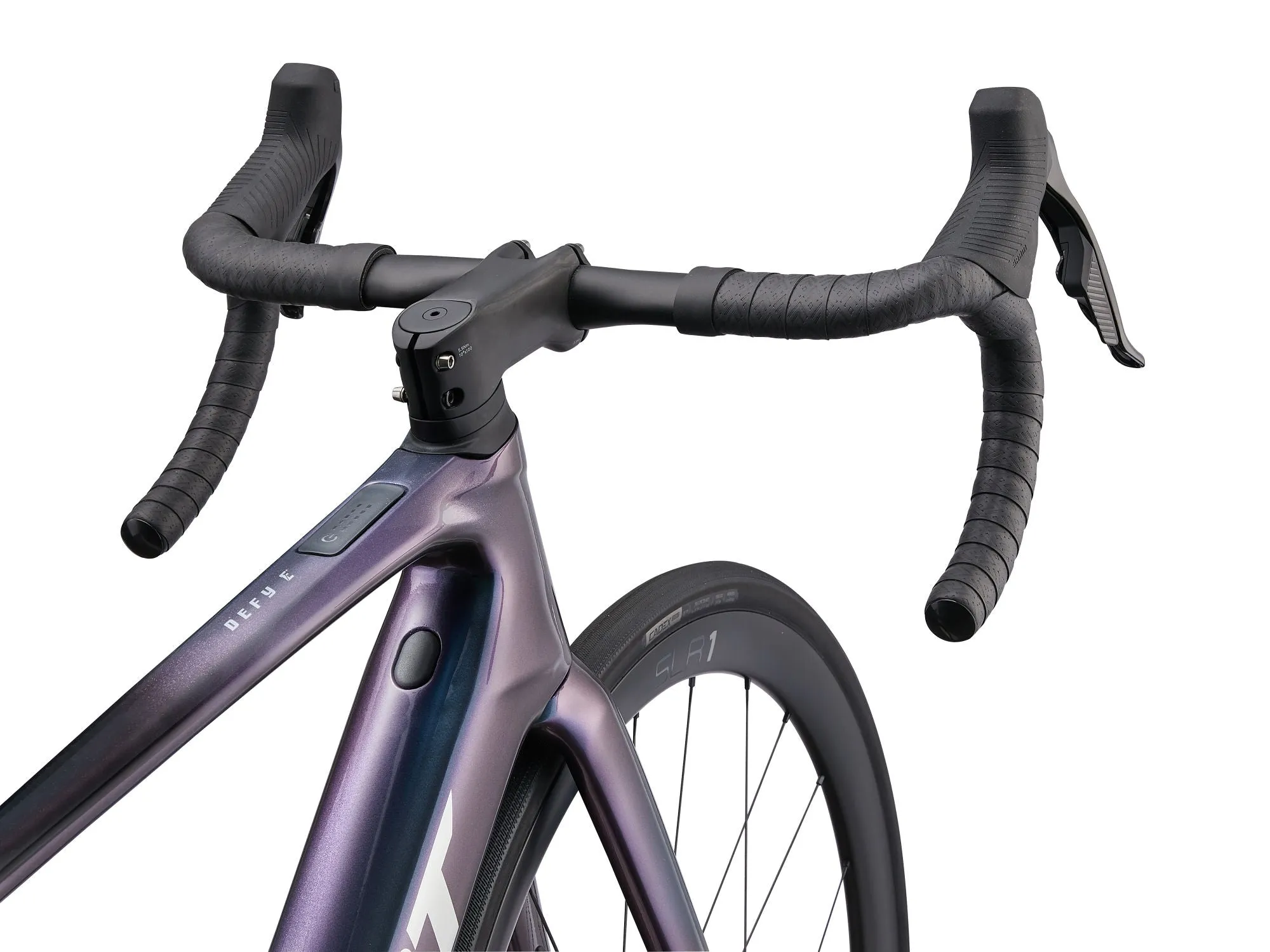 Defy Advanced E  Elite 0 (2025)