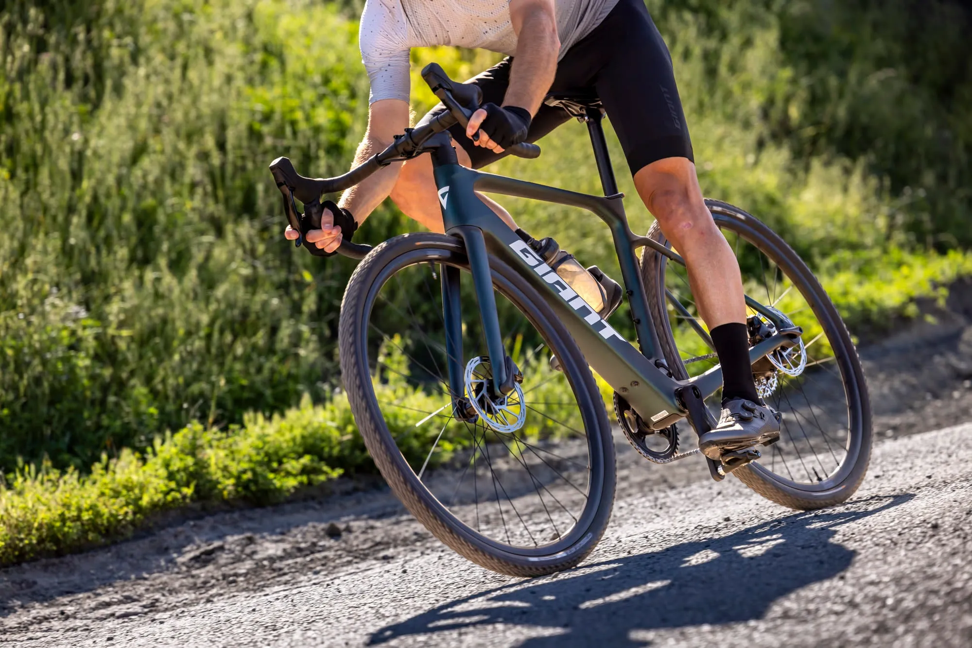 Defy Advanced E  Elite 1 (2025)