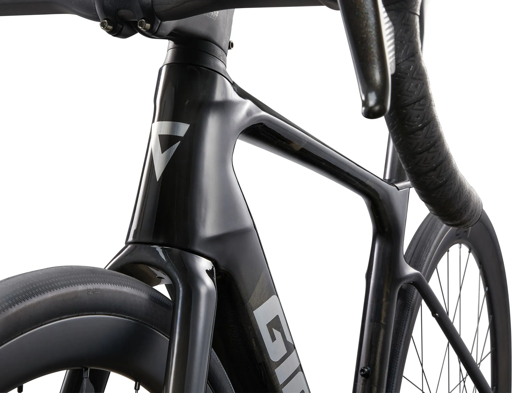 Defy Advanced E  Elite 1 (2025)