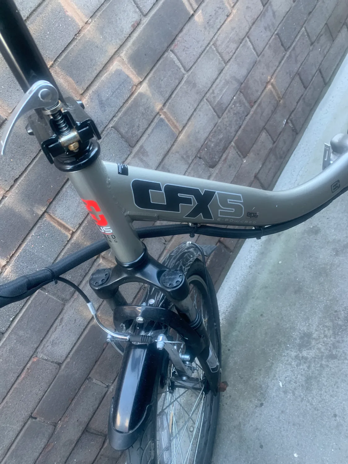 E  plus  N/a 2022