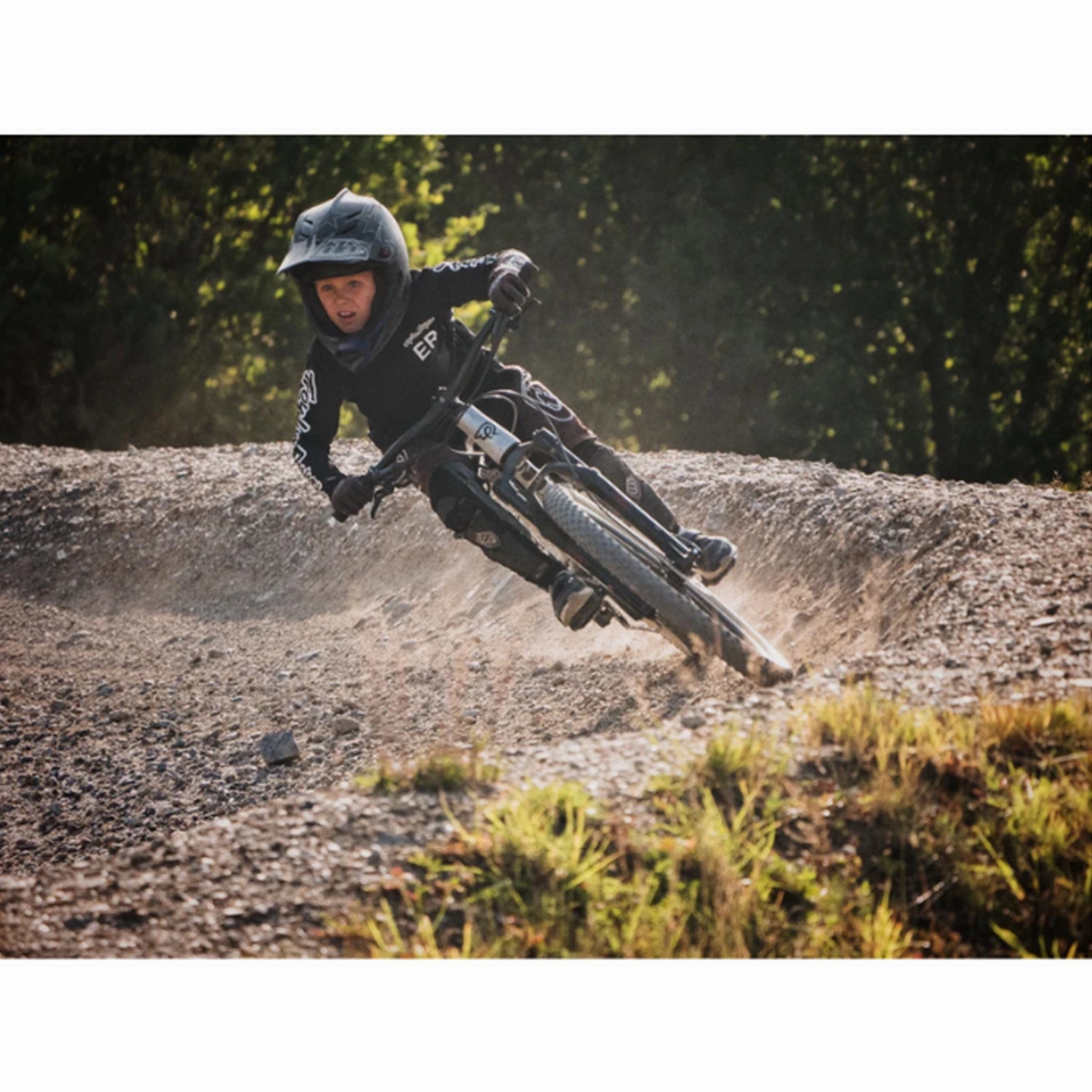 Early Rider Hellion X24 Full Suspension Kids Bike