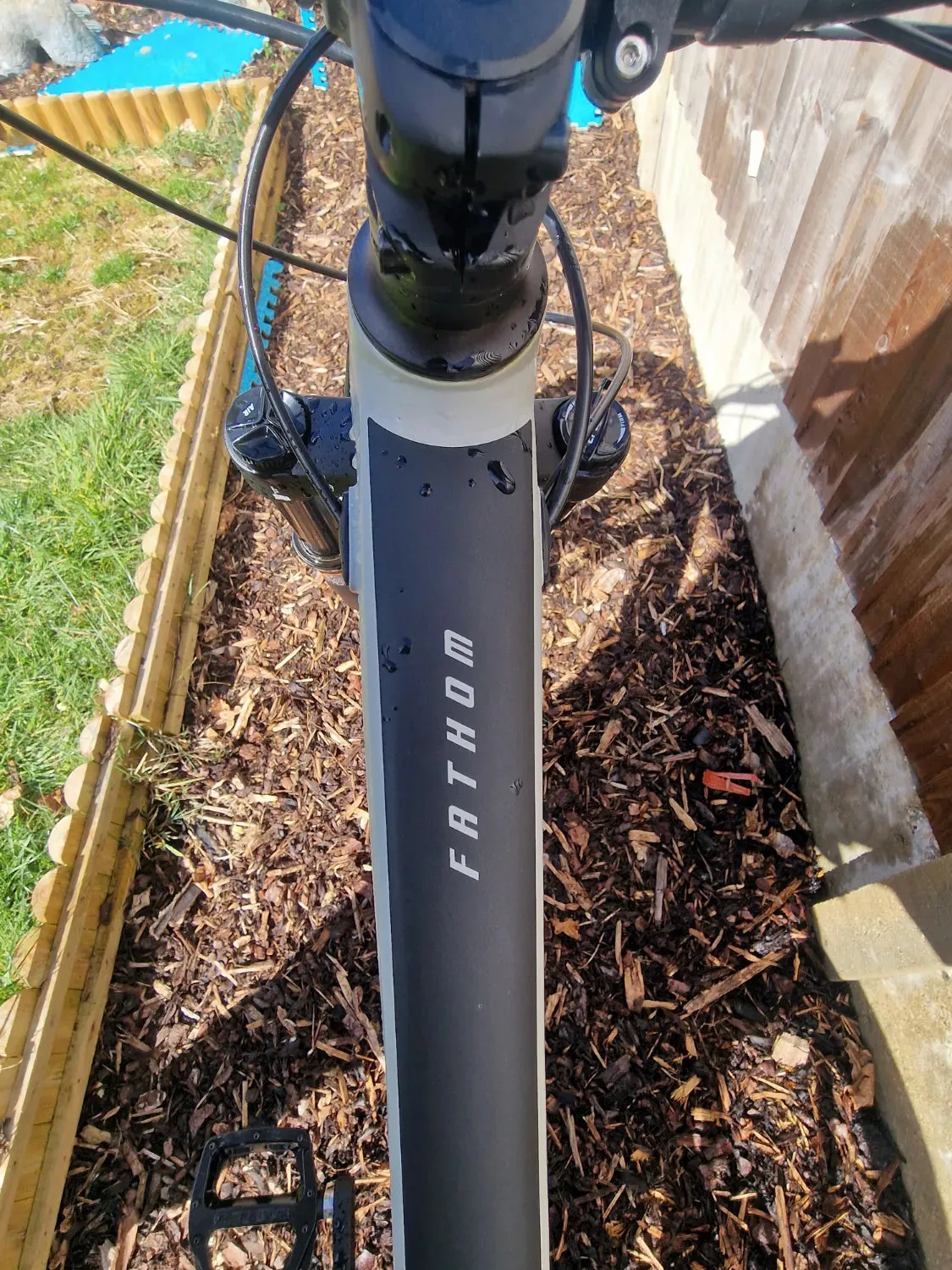 Giant Fathom 2 2024