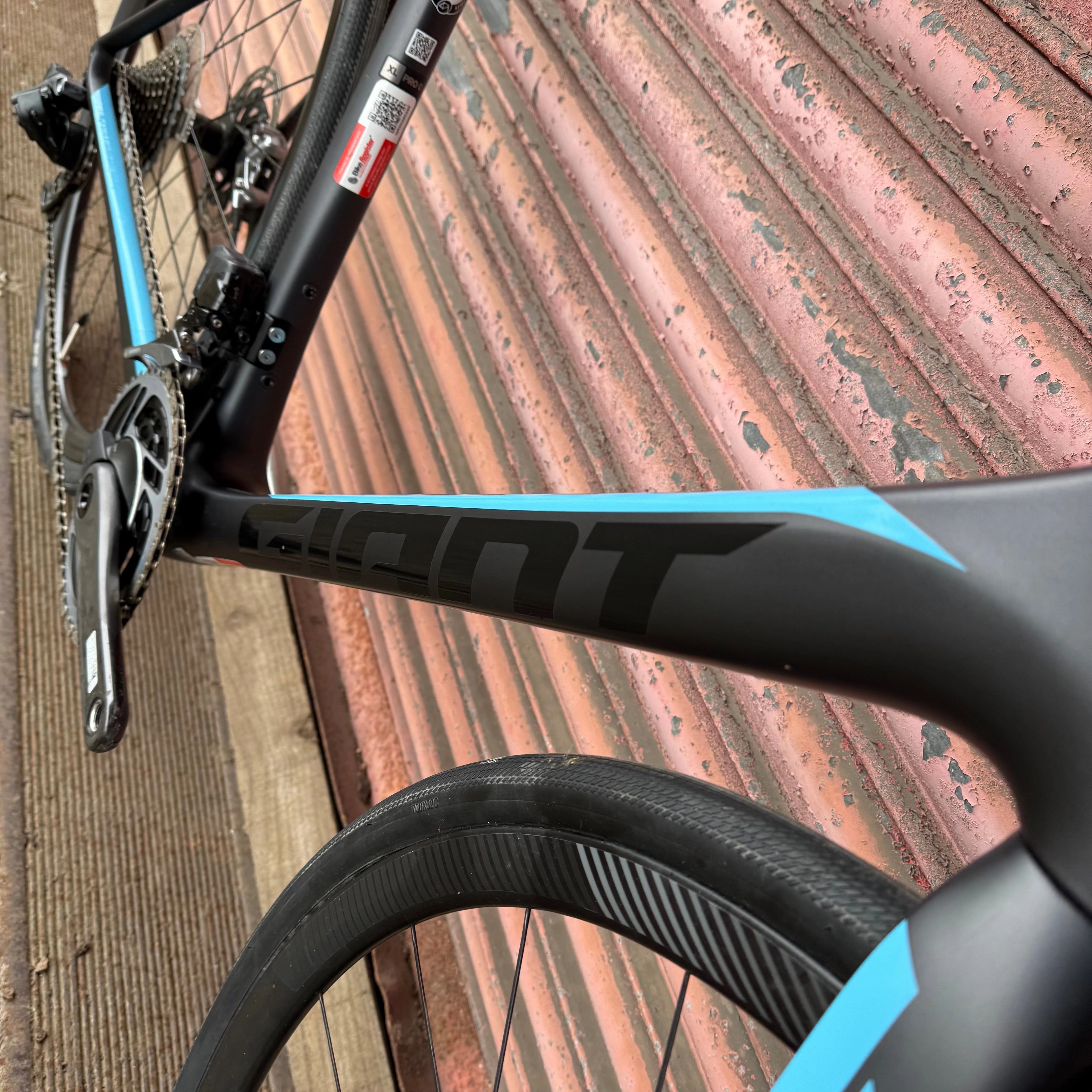 Giant Defy Advanced Pro 0 SRAM Red AXS 12 speed Carbon Endurance Road Bike - XL 60cm