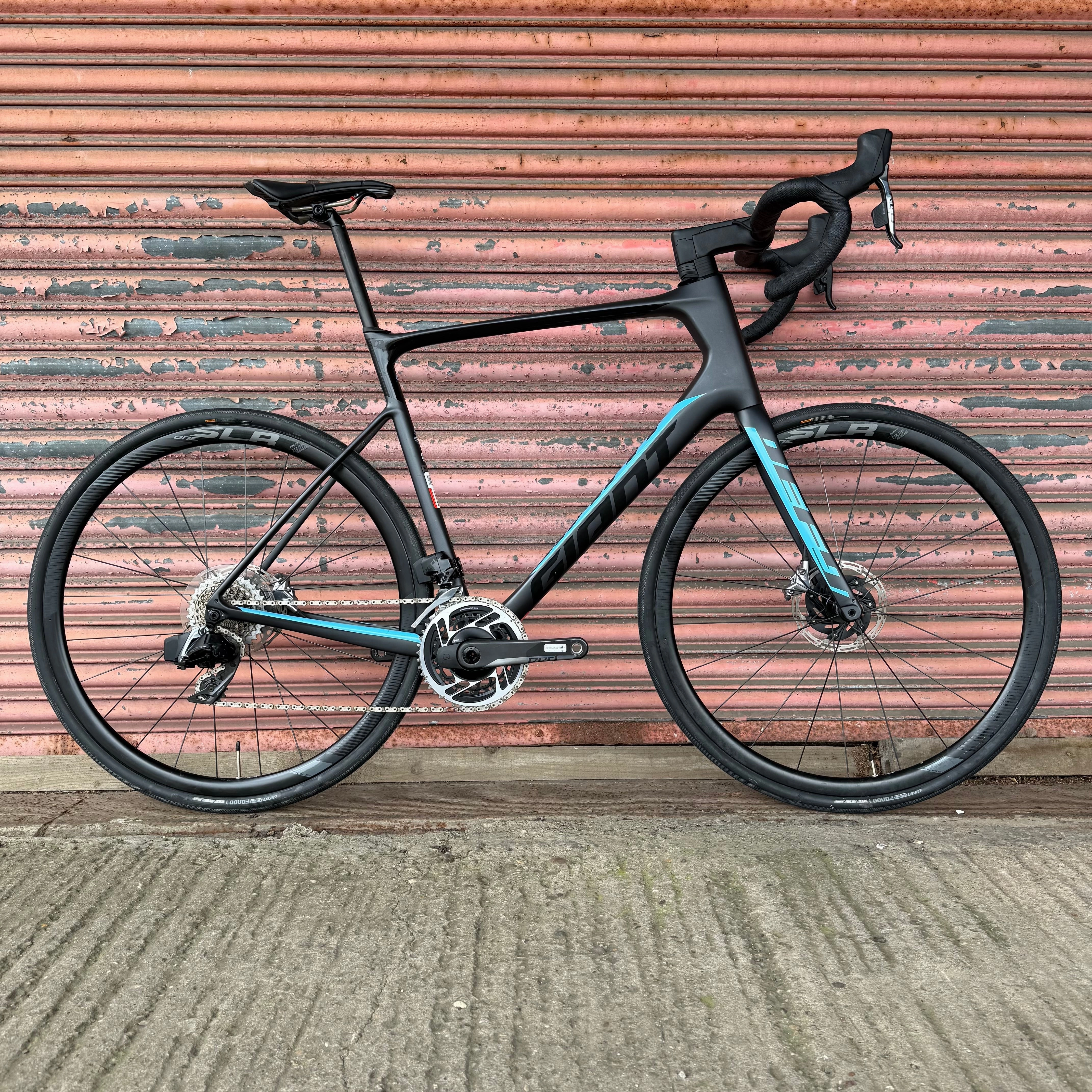 Giant Defy Advanced Pro 0 SRAM Red AXS 12 speed Carbon Endurance Road Bike - XL 60cm
