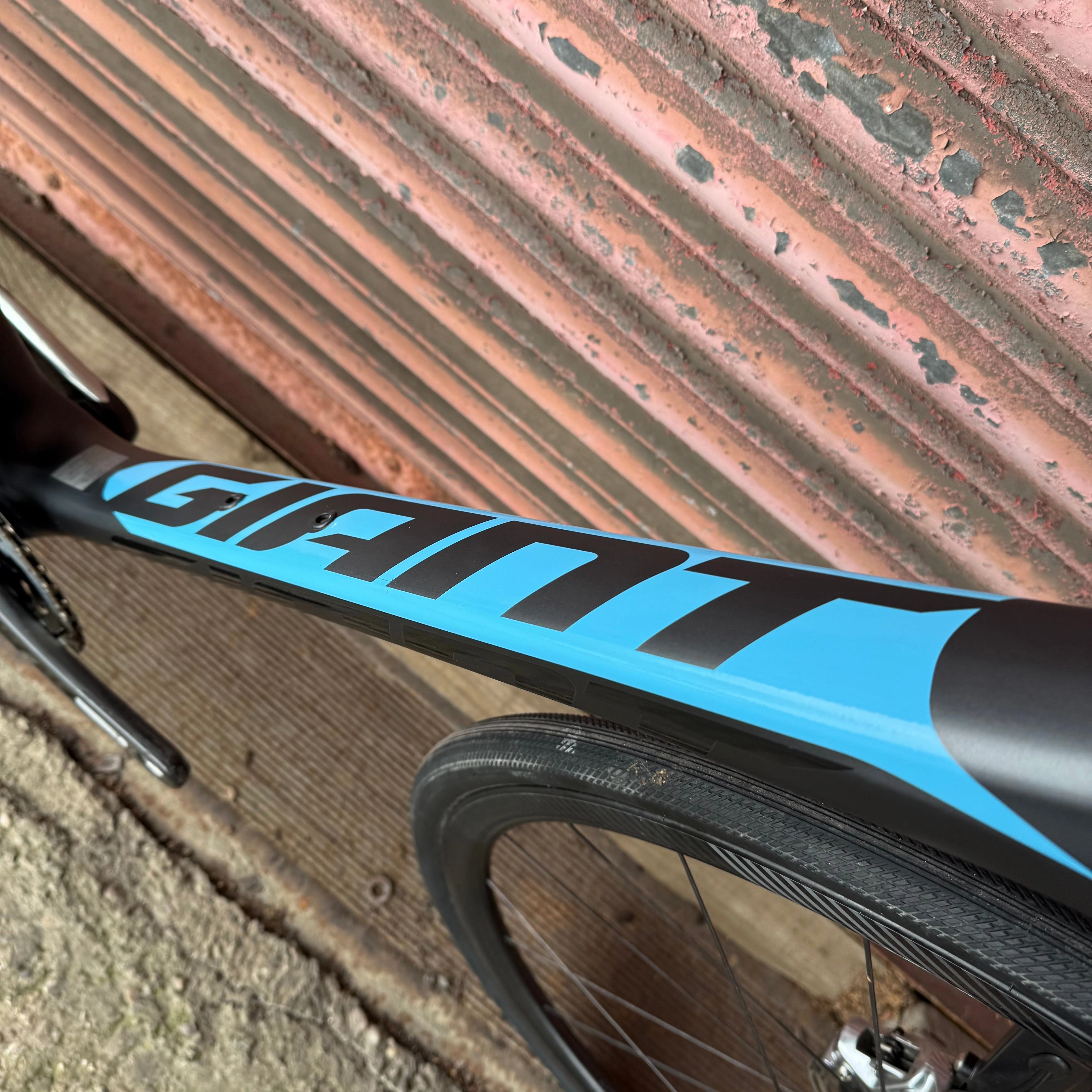 Giant Defy Advanced Pro 0 SRAM Red AXS 12 speed Carbon Endurance Road Bike - XL 60cm