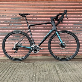 Giant Defy Advanced Pro 0 SRAM Red AXS 12 speed Carbon Endurance Road Bike - XL 60cm