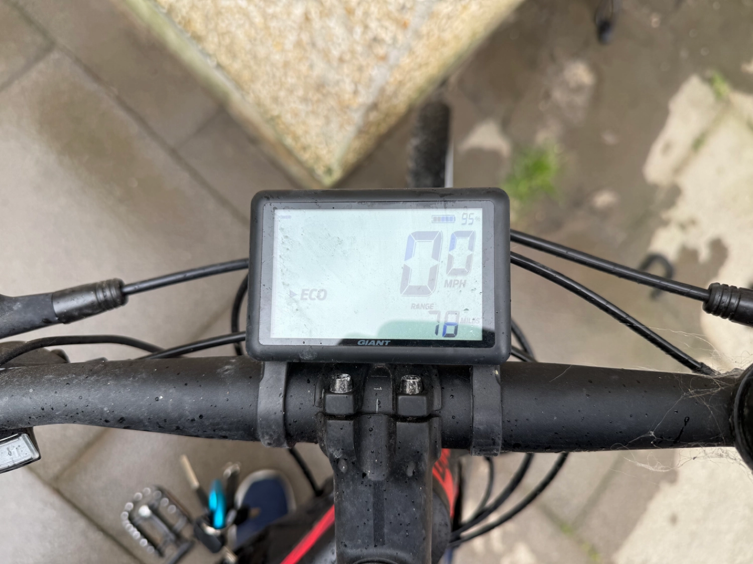 Giant Explore E  2 Electric Bike 2020