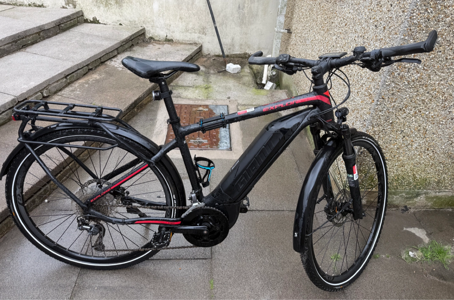 Giant Explore E  2 Electric Bike 2020