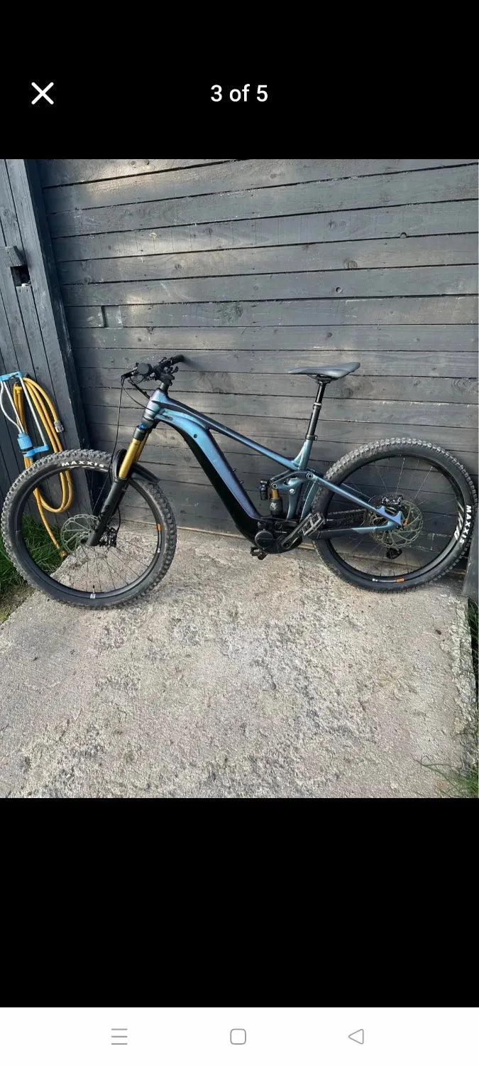 Giant Reign E  1 2024