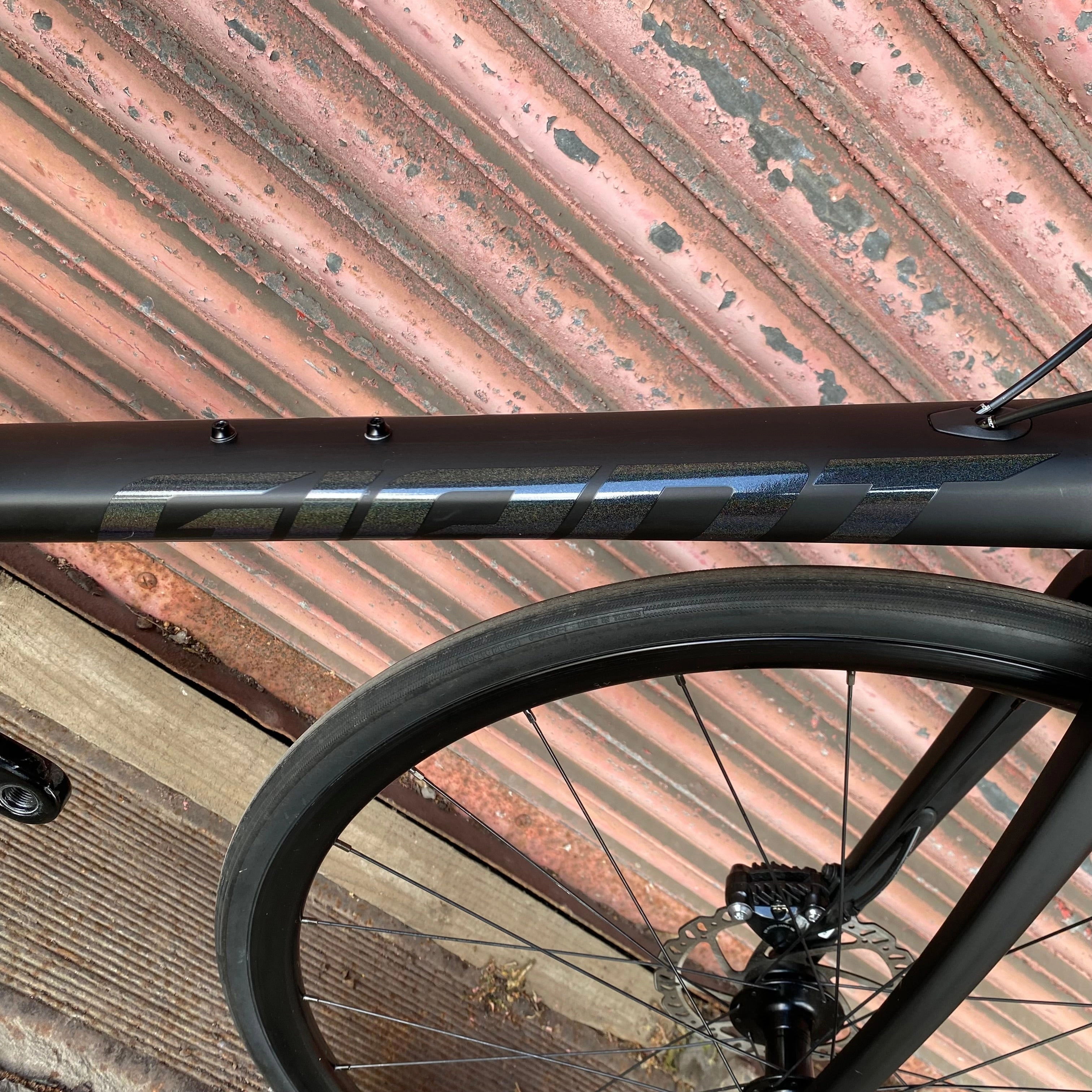 Giant TCR Advanced 2 Shimano 105 Carbon Disc Road Bike