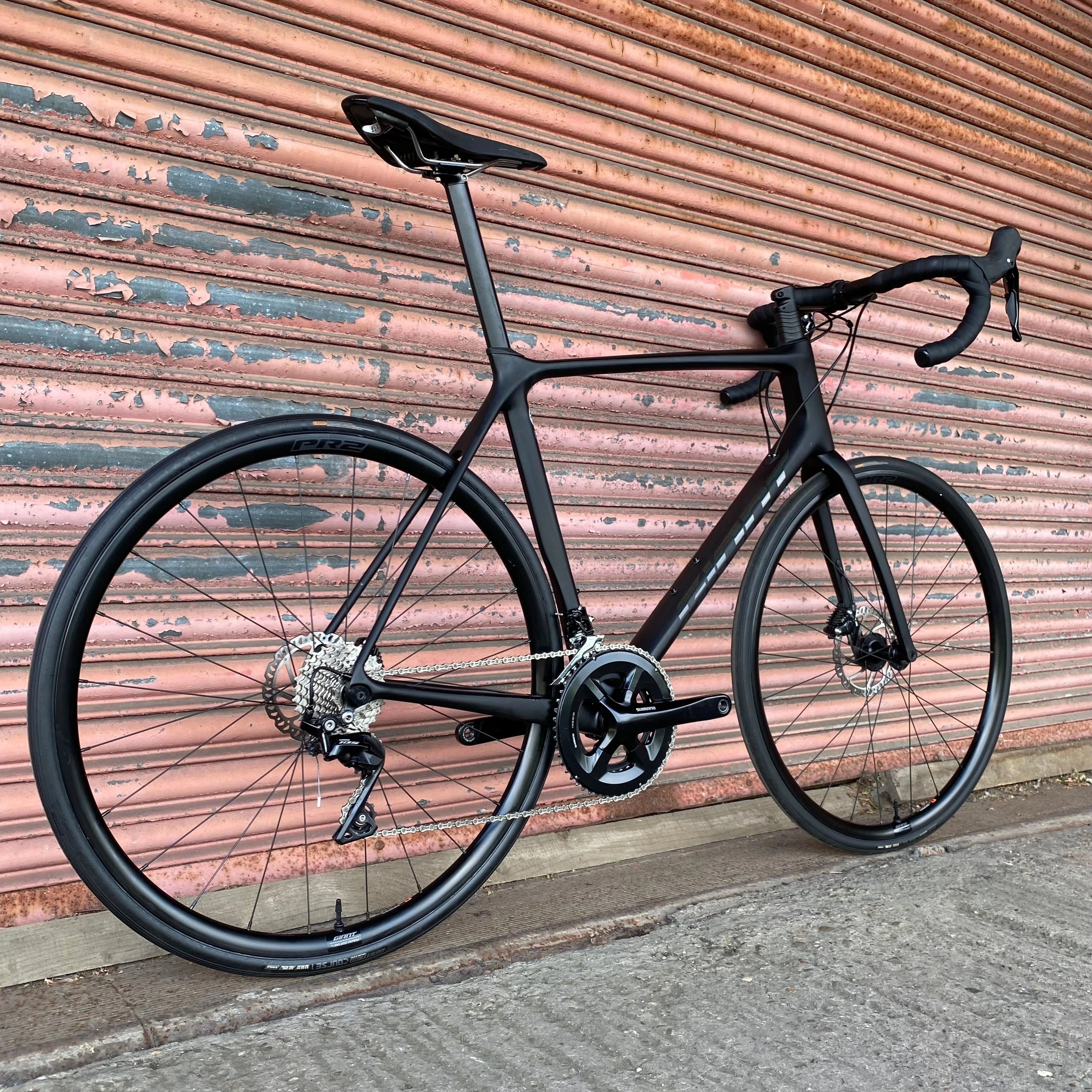 Giant TCR Advanced 2 Shimano 105 Carbon Disc Road Bike