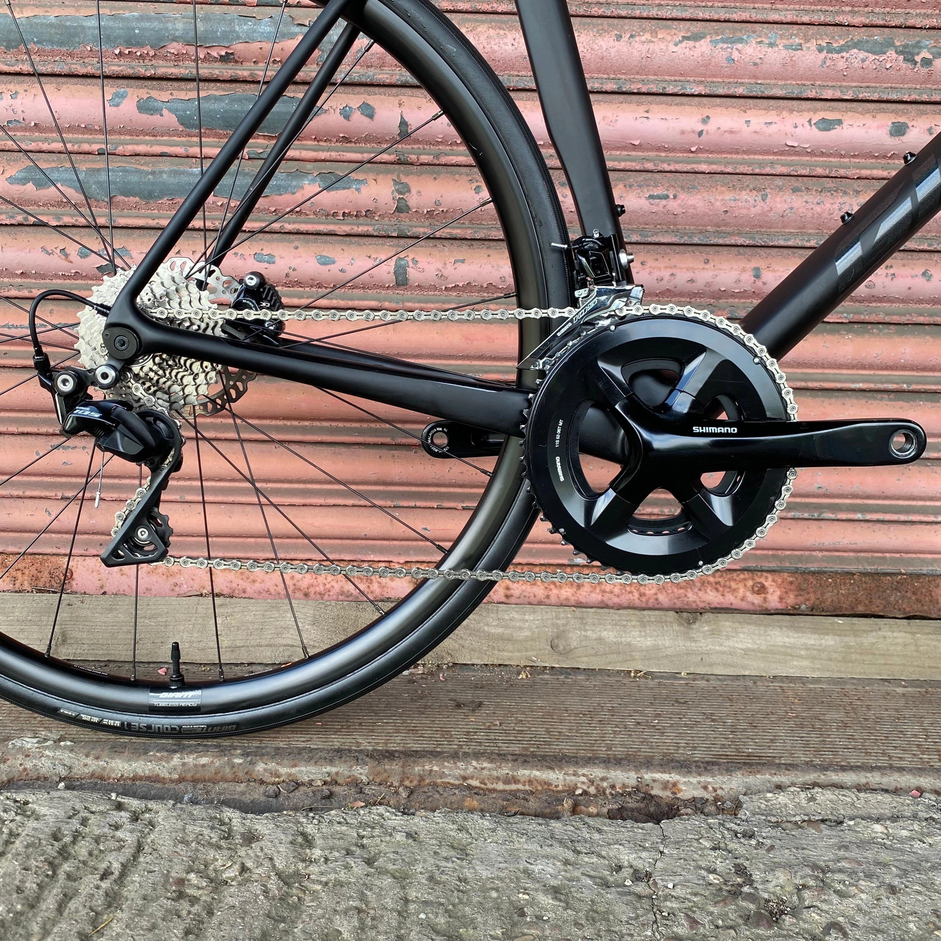 Giant TCR Advanced 2 Shimano 105 Carbon Disc Road Bike