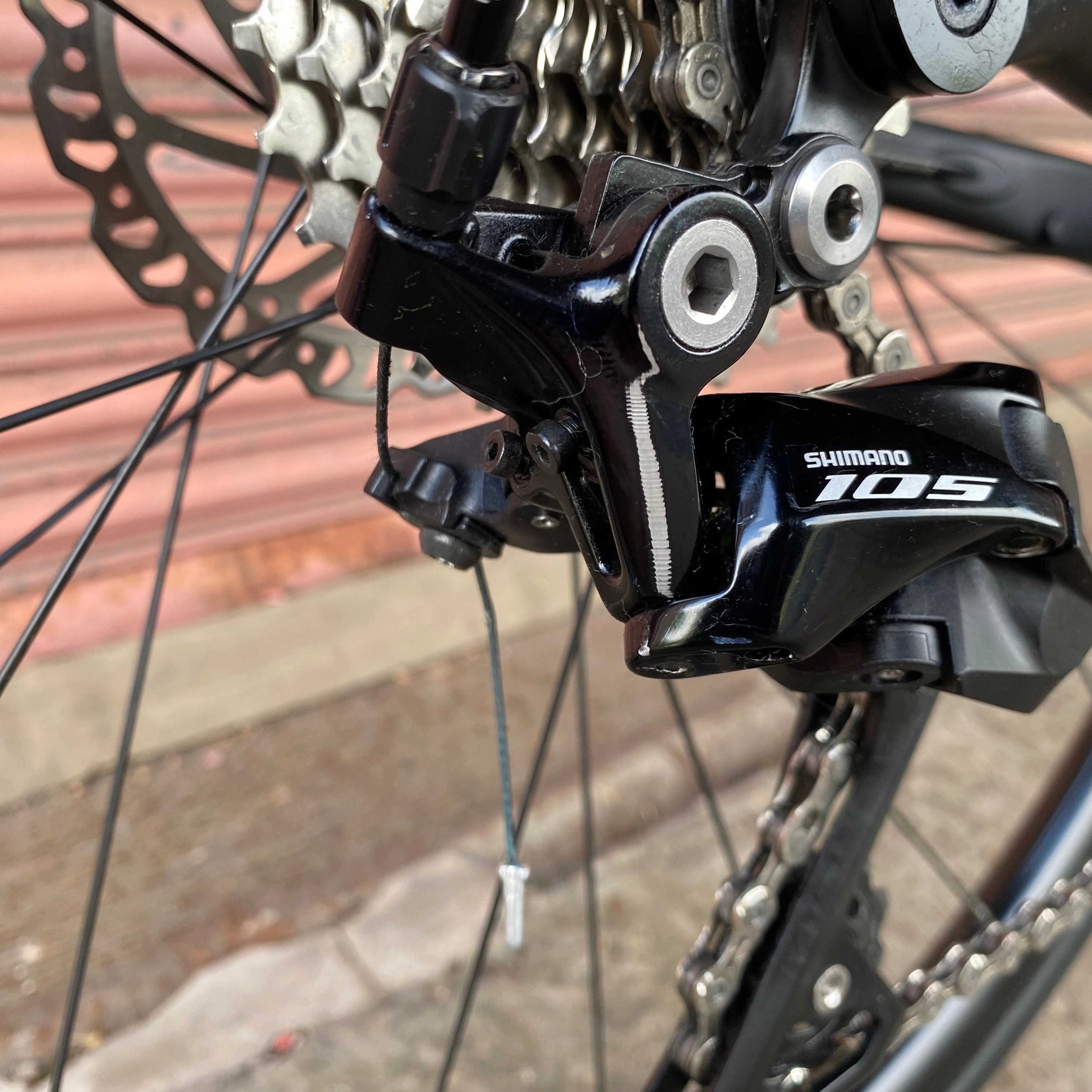 Giant TCR Advanced 2 Shimano 105 Carbon Disc Road Bike