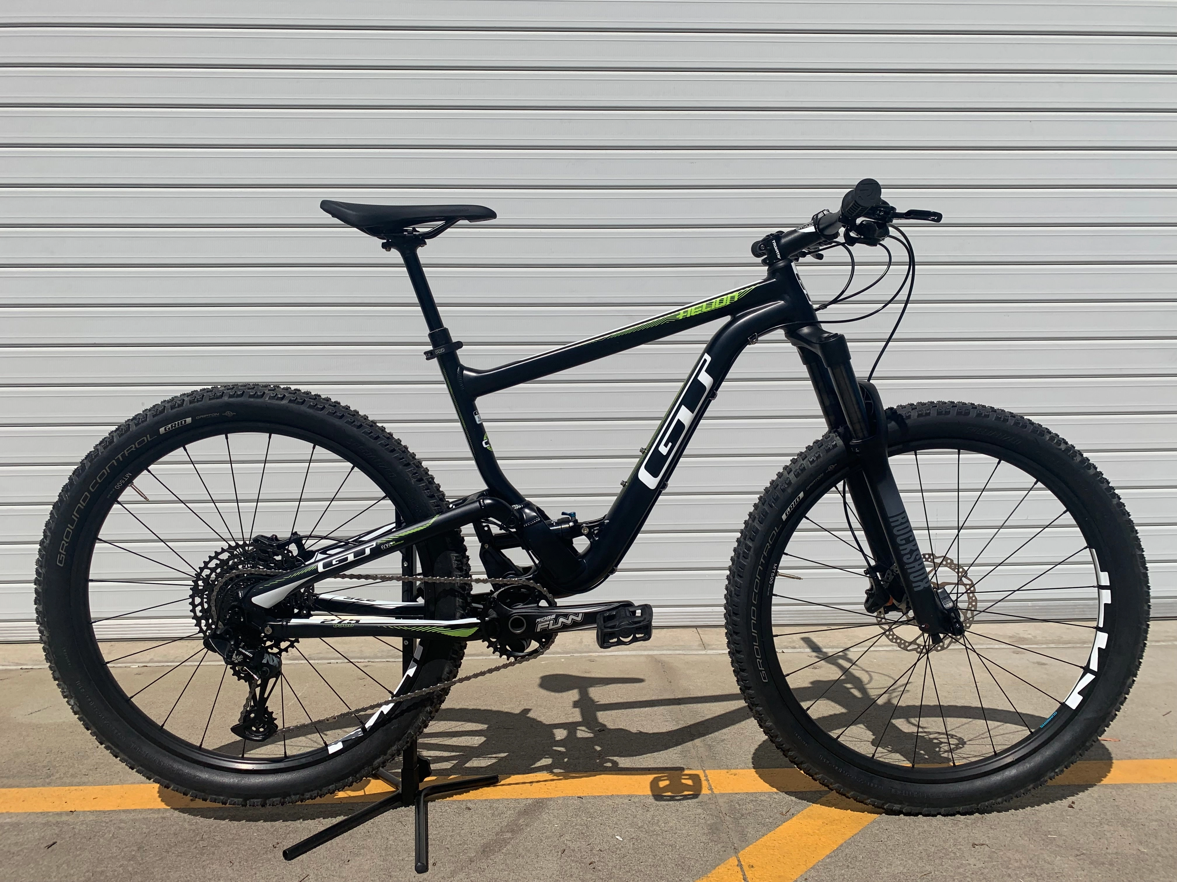 Helion 27.5 Dual Suspension MAT/BLK (FRAME ONLY)