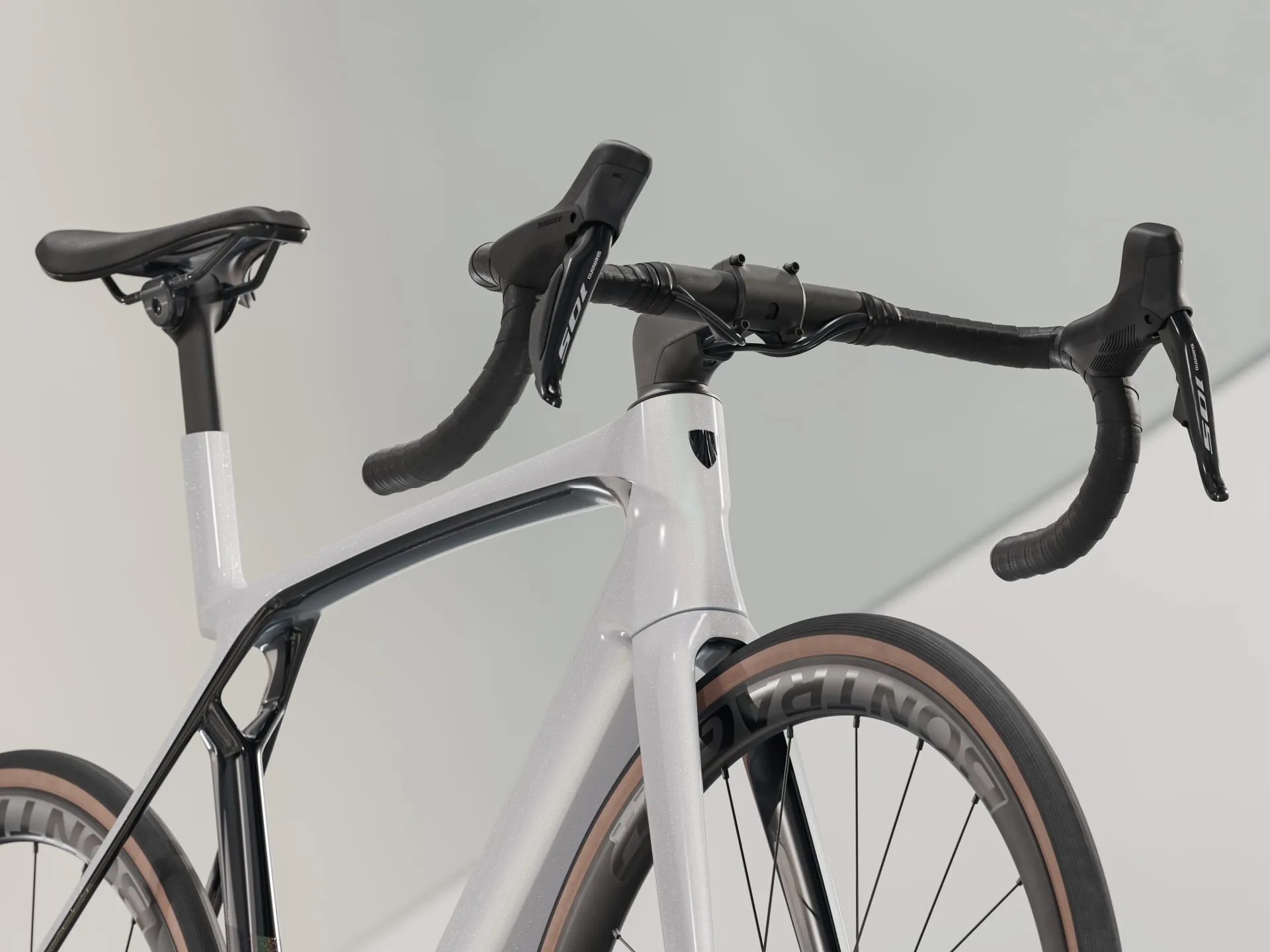 Madone SL 6 Gen 8 White Prismatic