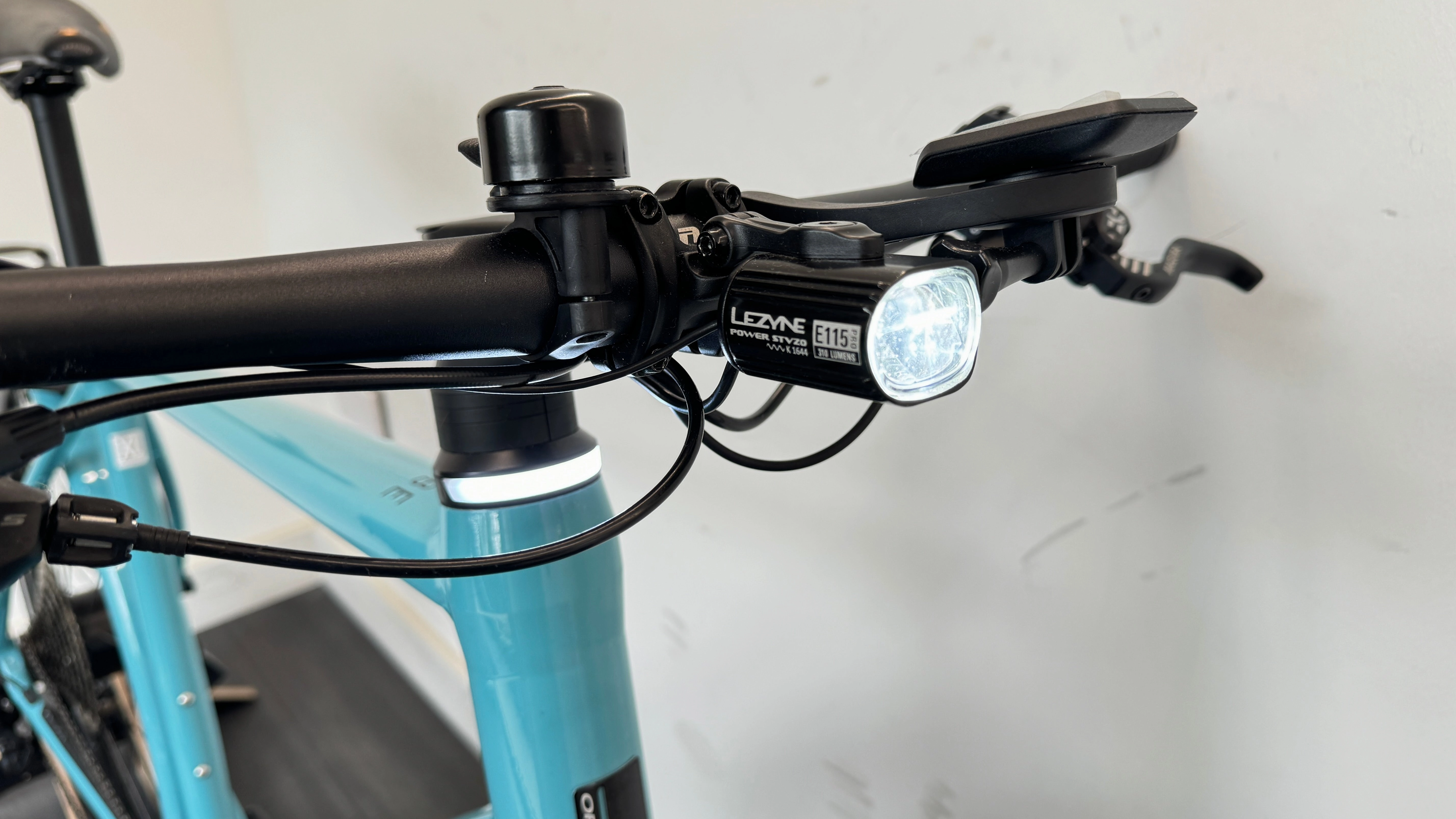 Orbea Vibe H30 Hybrid/City Bike XL EXTRA LARGE Flat Bar Sky Blue Electric Bike
