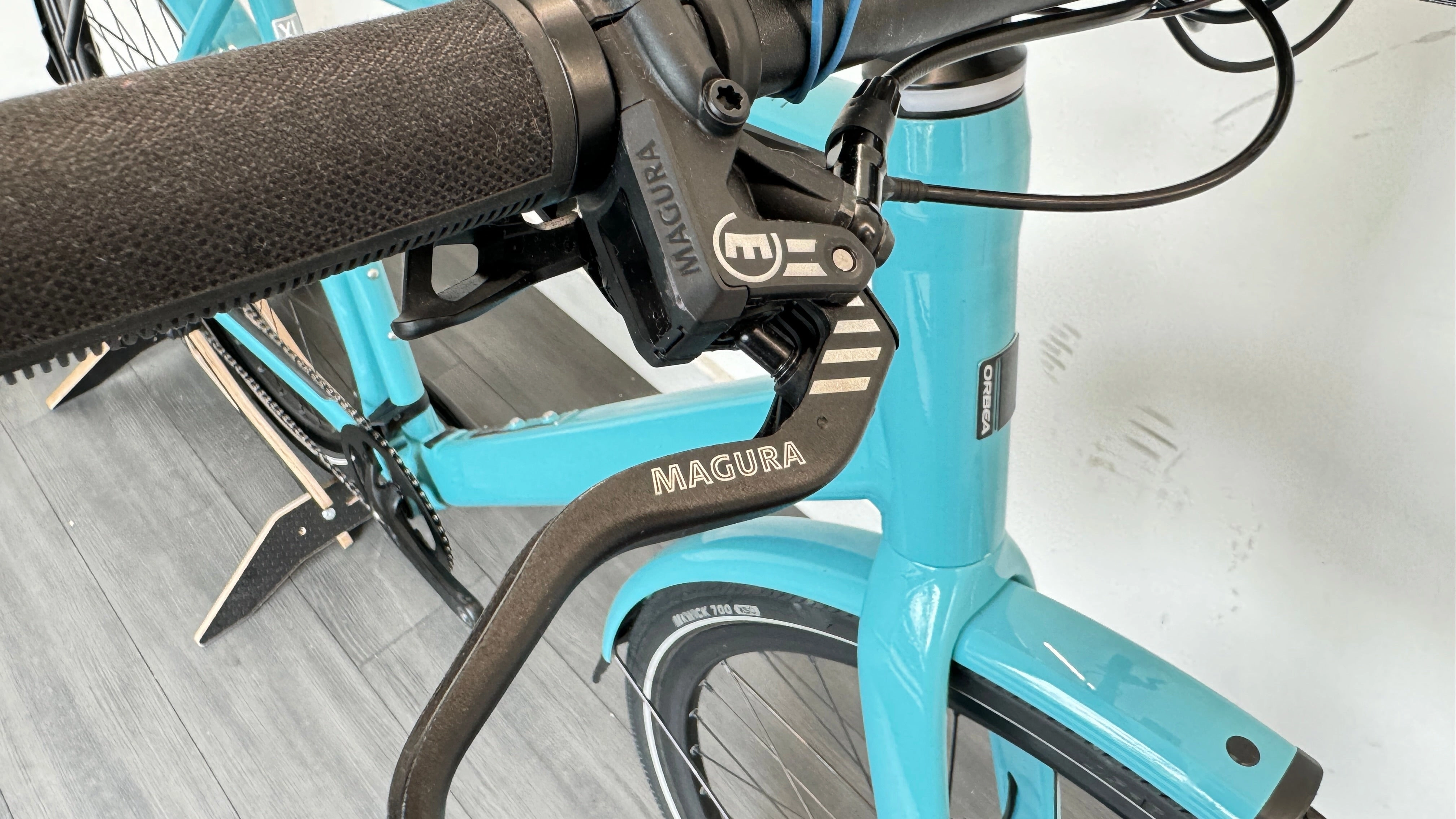 Orbea Vibe H30 Hybrid/City Bike XL EXTRA LARGE Flat Bar Sky Blue Electric Bike