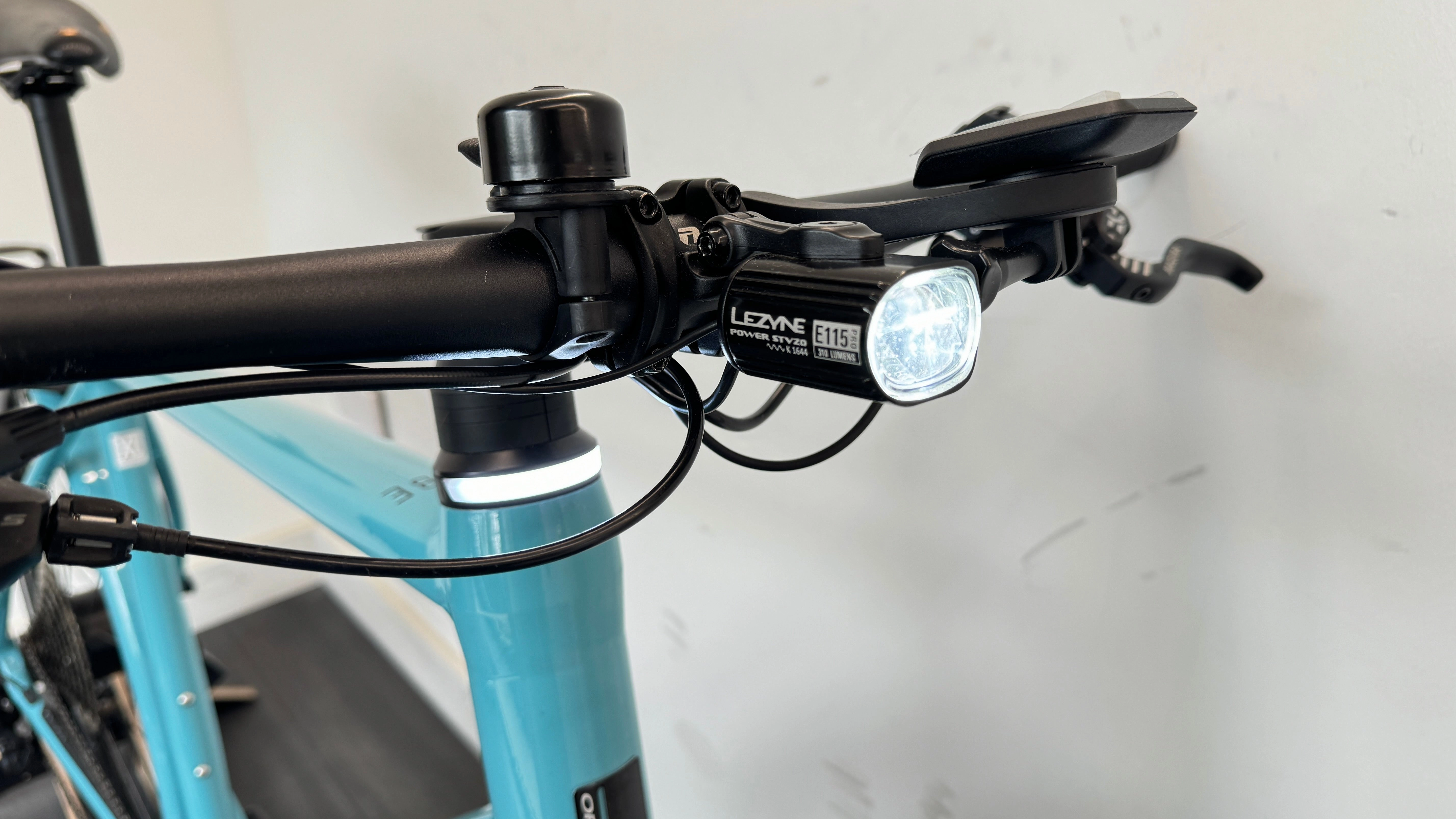 Orbea Vibe H30 Hybrid/City Bike XL EXTRA LARGE Flat Bar Sky Blue Electric Bike