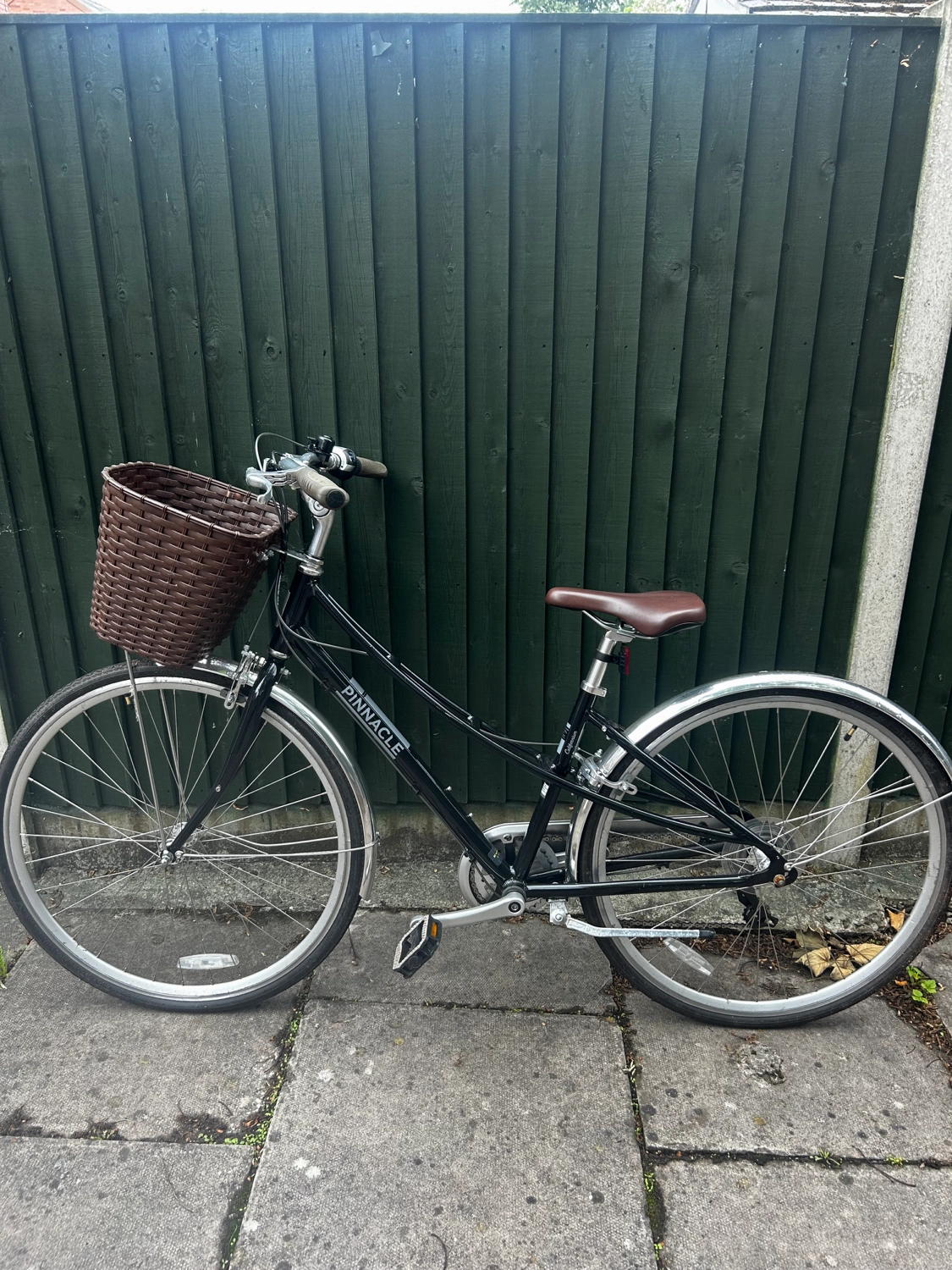 Pinnacle Californium 1 Women's Hybrid Bike 2023