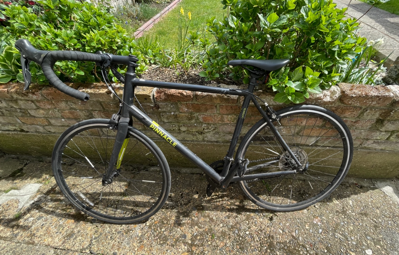 Pinnacle Laterite 1 Road Bike 2023