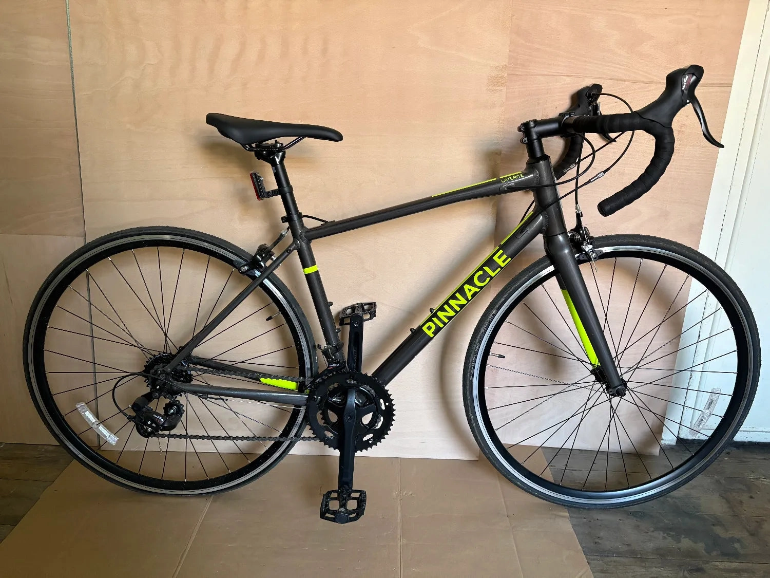 Pinnacle Laterite 1 Road Bike 2023