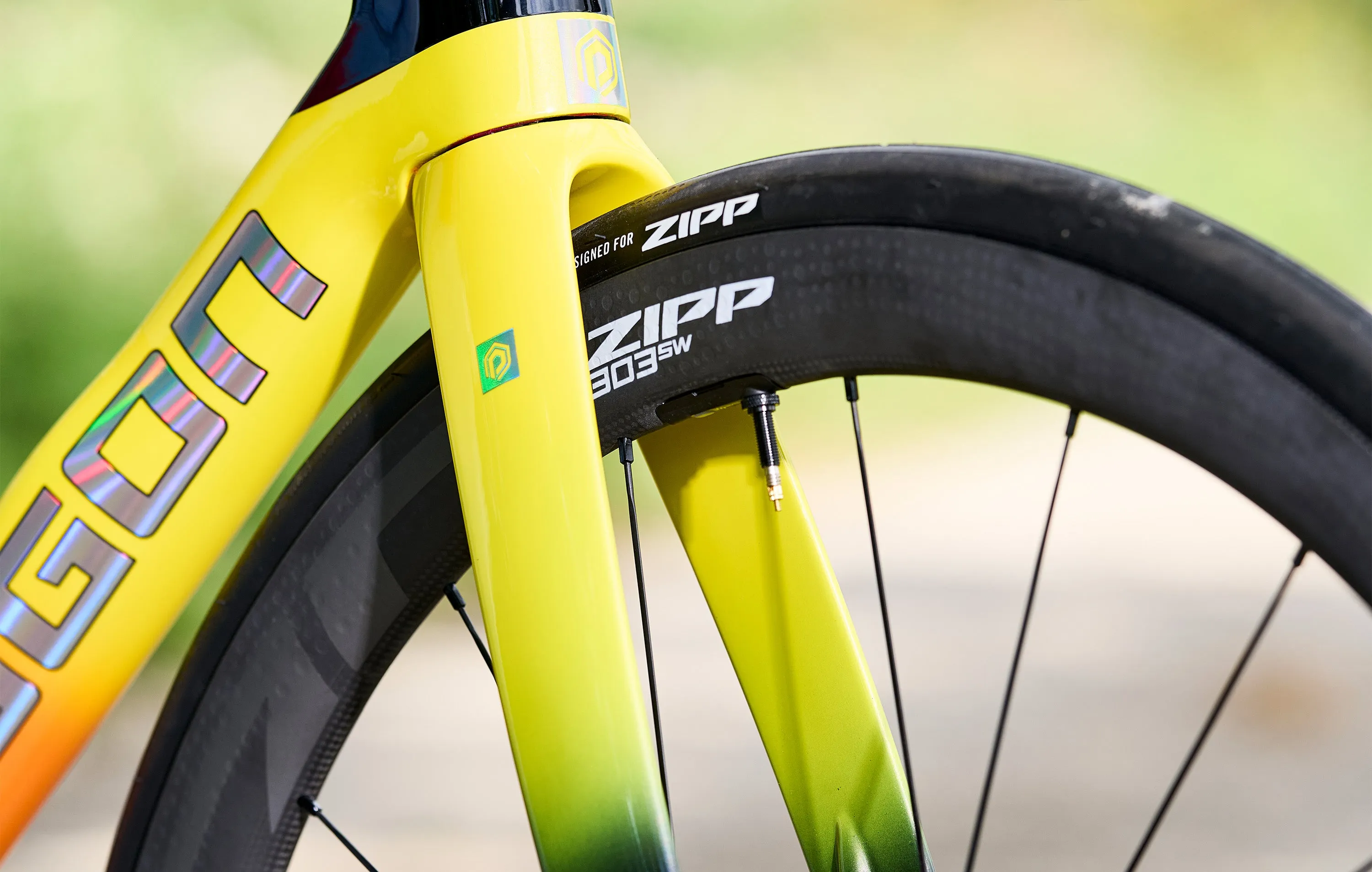 Polygon Helios A0 - SRAM Red AXS Carbon Road Bike