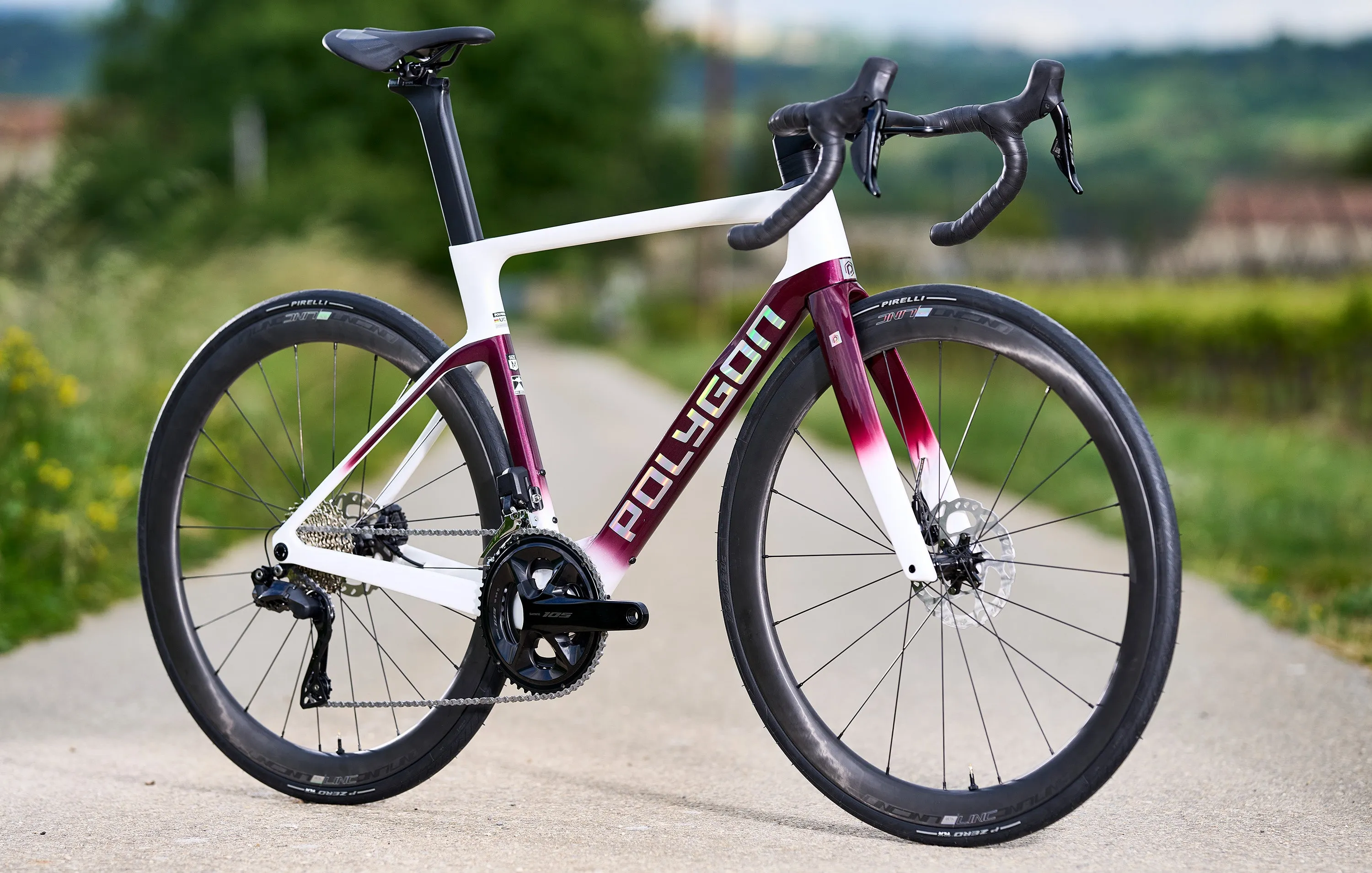 Polygon Helios A7 - 105 Di2 Carbon Road Bike