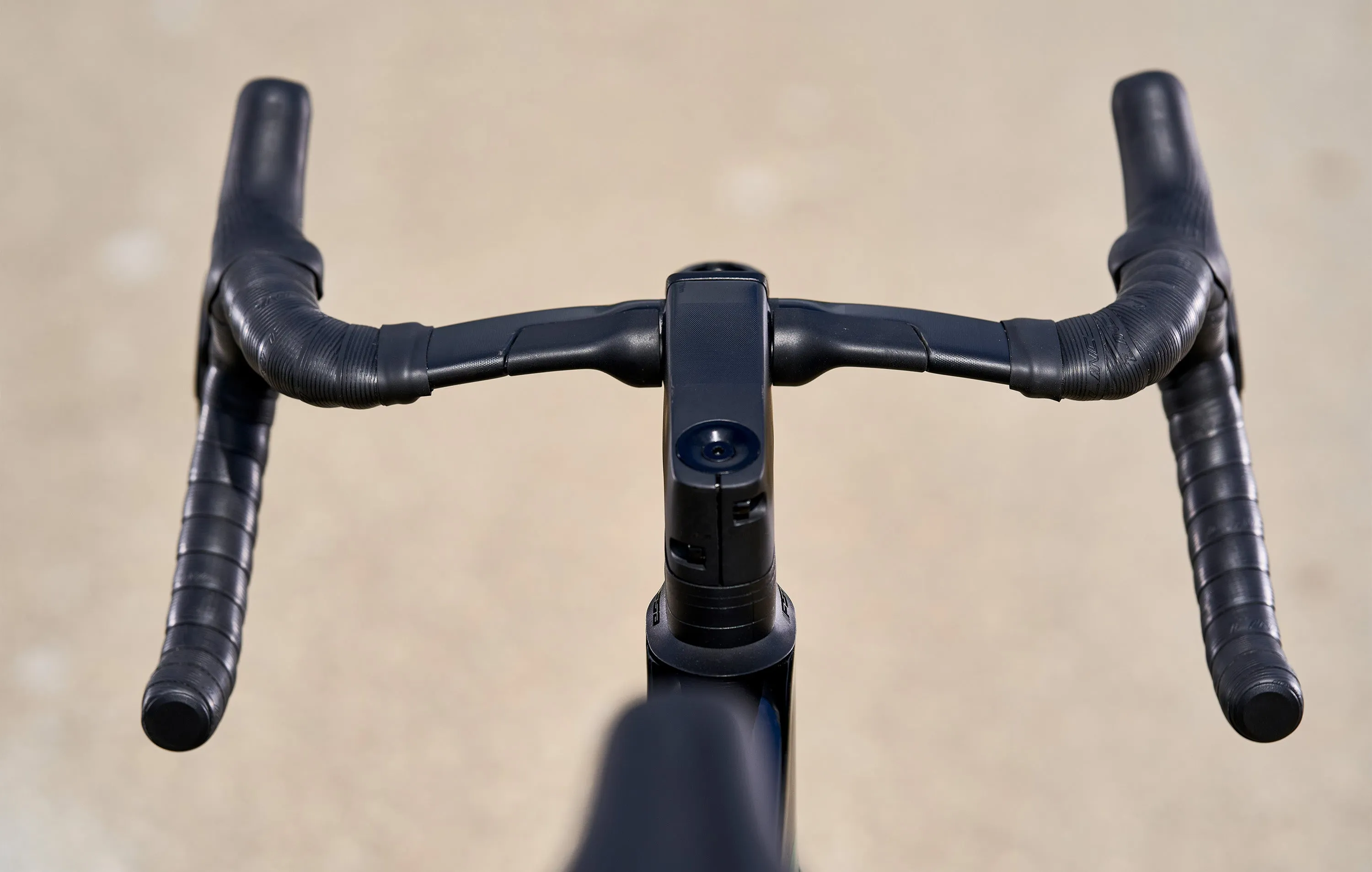 Polygon Helios A8 - Ultegra Di2 Carbon Road Bike