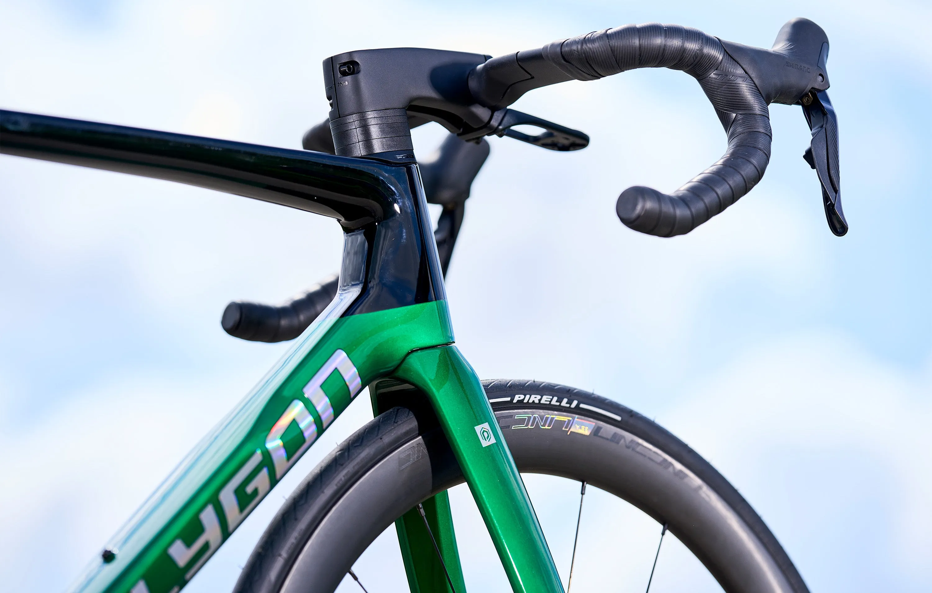 Polygon Helios A8 - Ultegra Di2 Carbon Road Bike